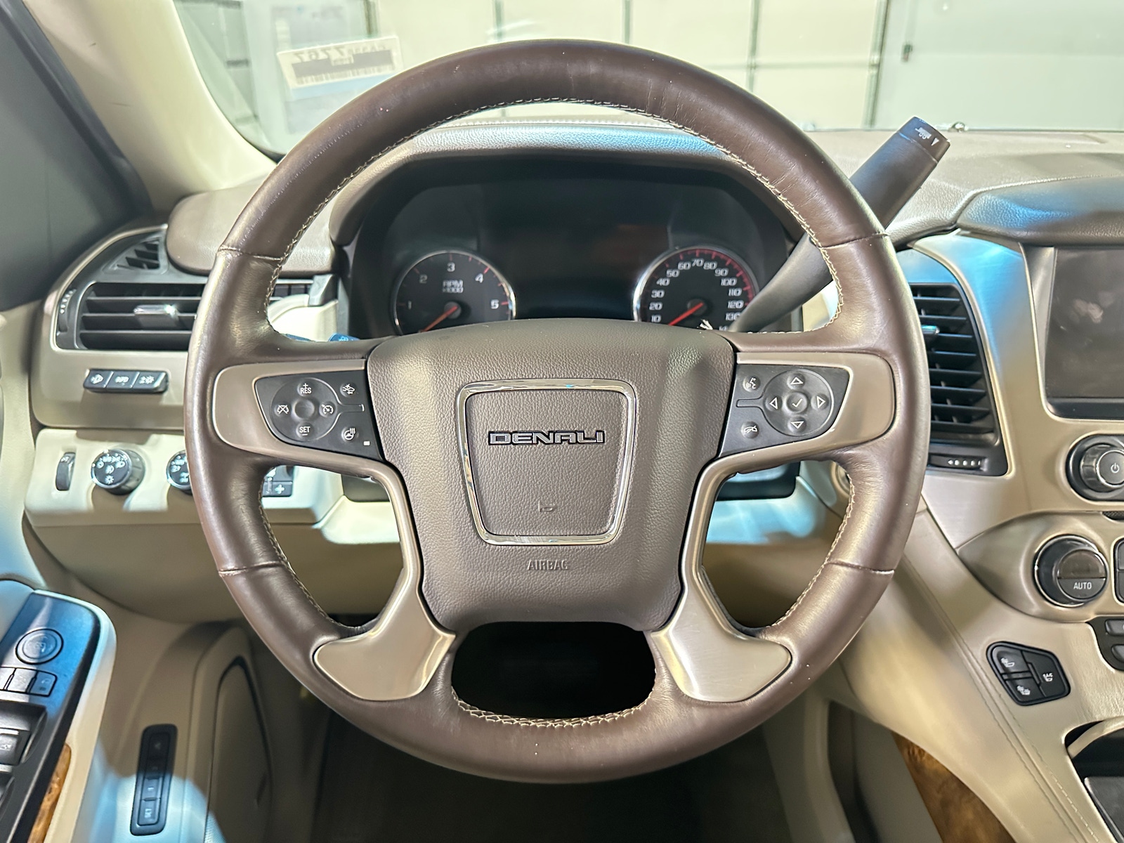 Thumbnail: 2016 GMC Yukon XL - 4