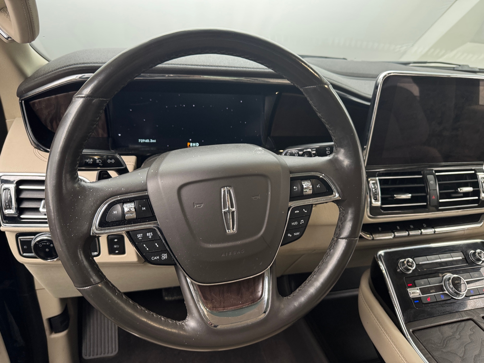 Thumbnail: 2021 Lincoln Navigator - 4