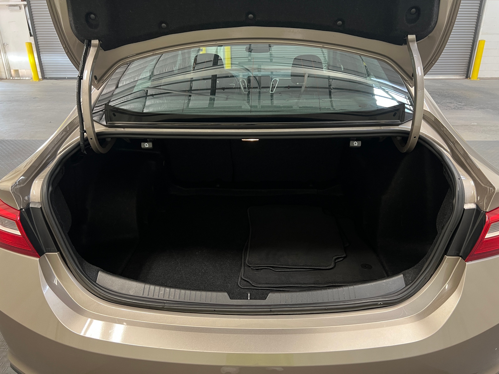 Thumbnail: 2023 Chevrolet Malibu - 7