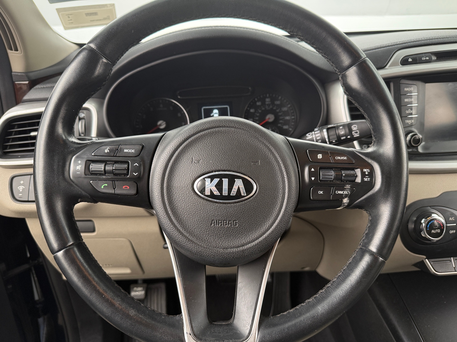 Thumbnail: 2017 Kia Sorento - 5