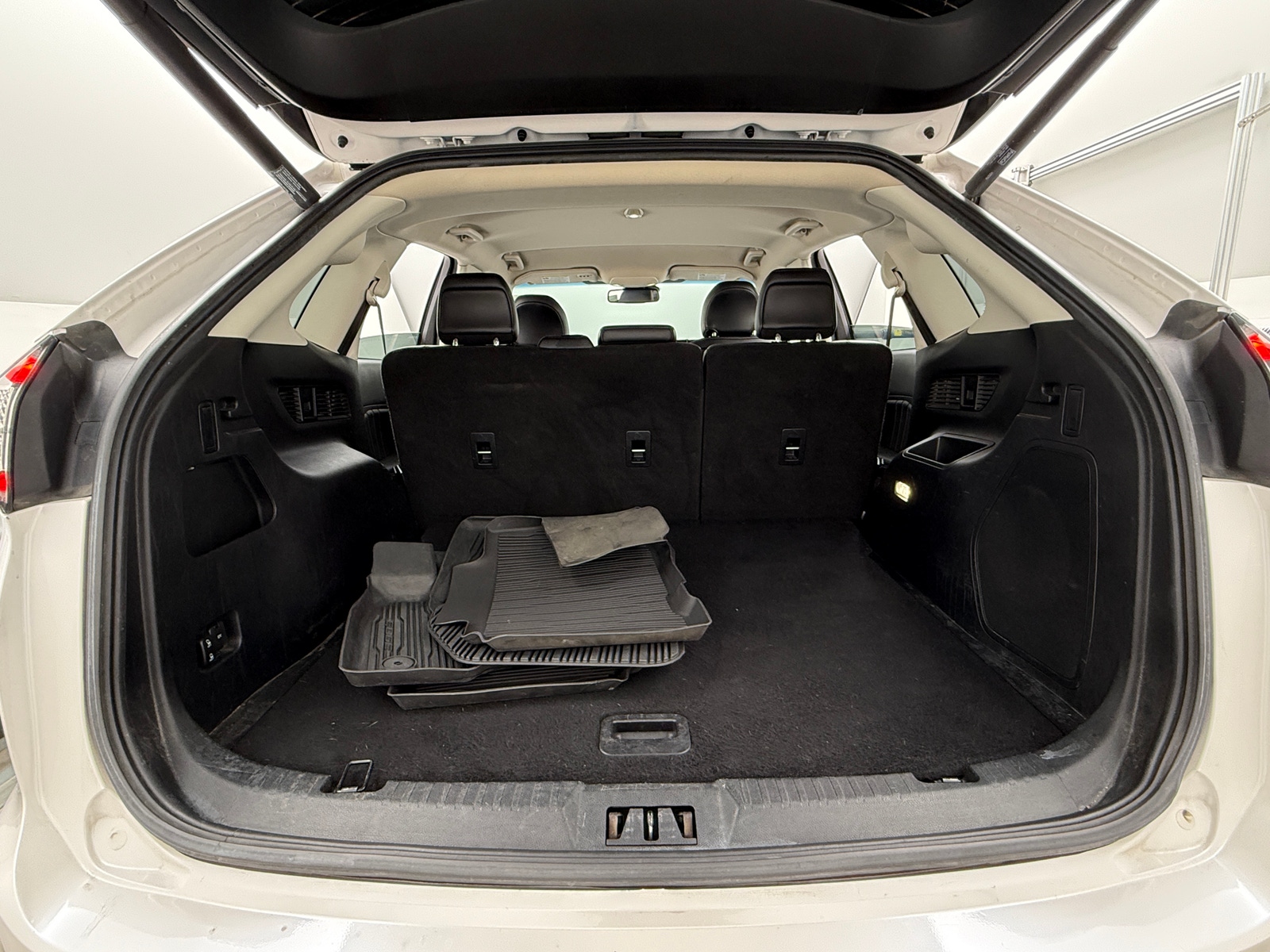 Thumbnail: 2017 Ford Edge - 6