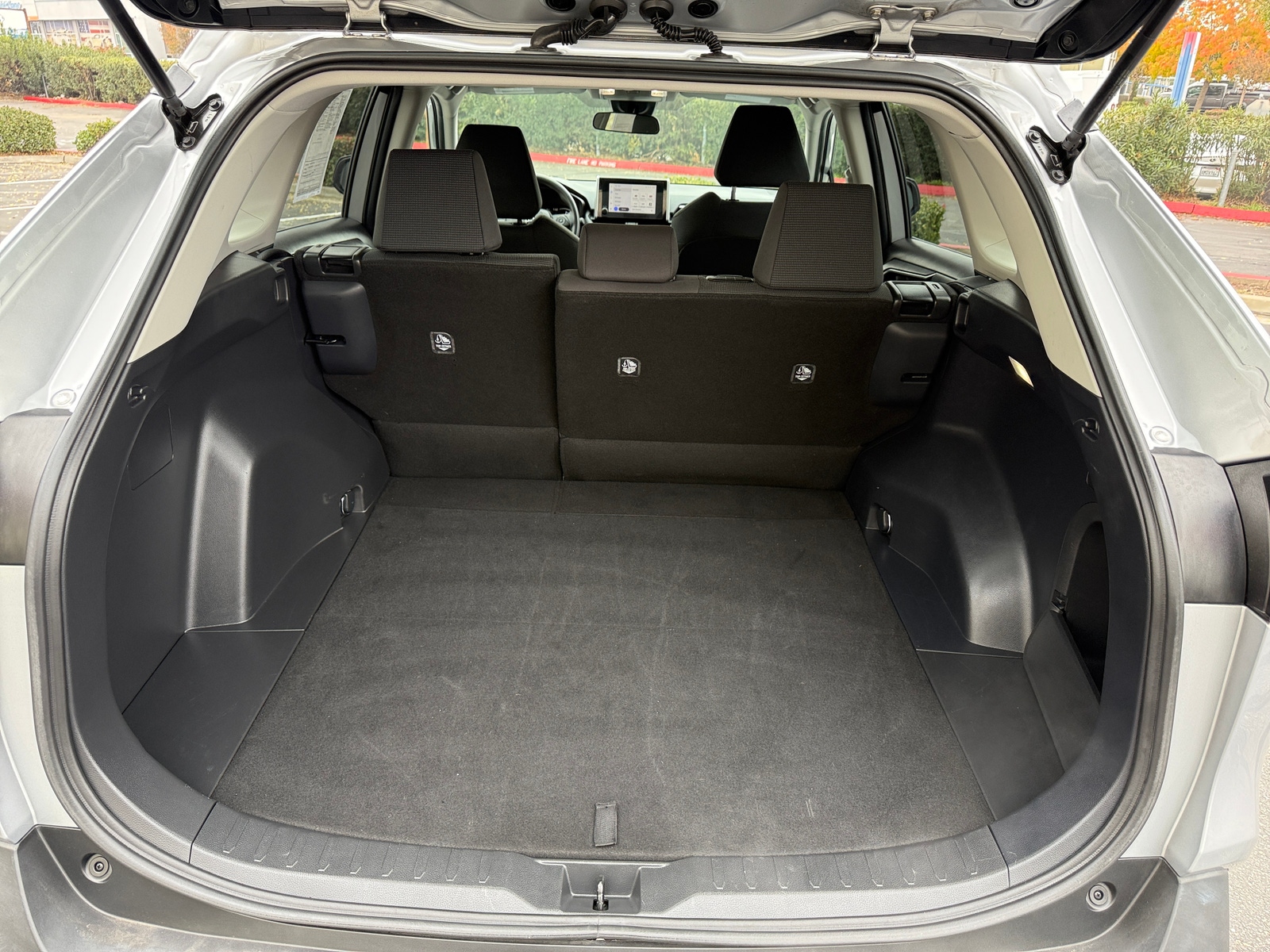 Thumbnail: 2025 Toyota RAV4 - 6