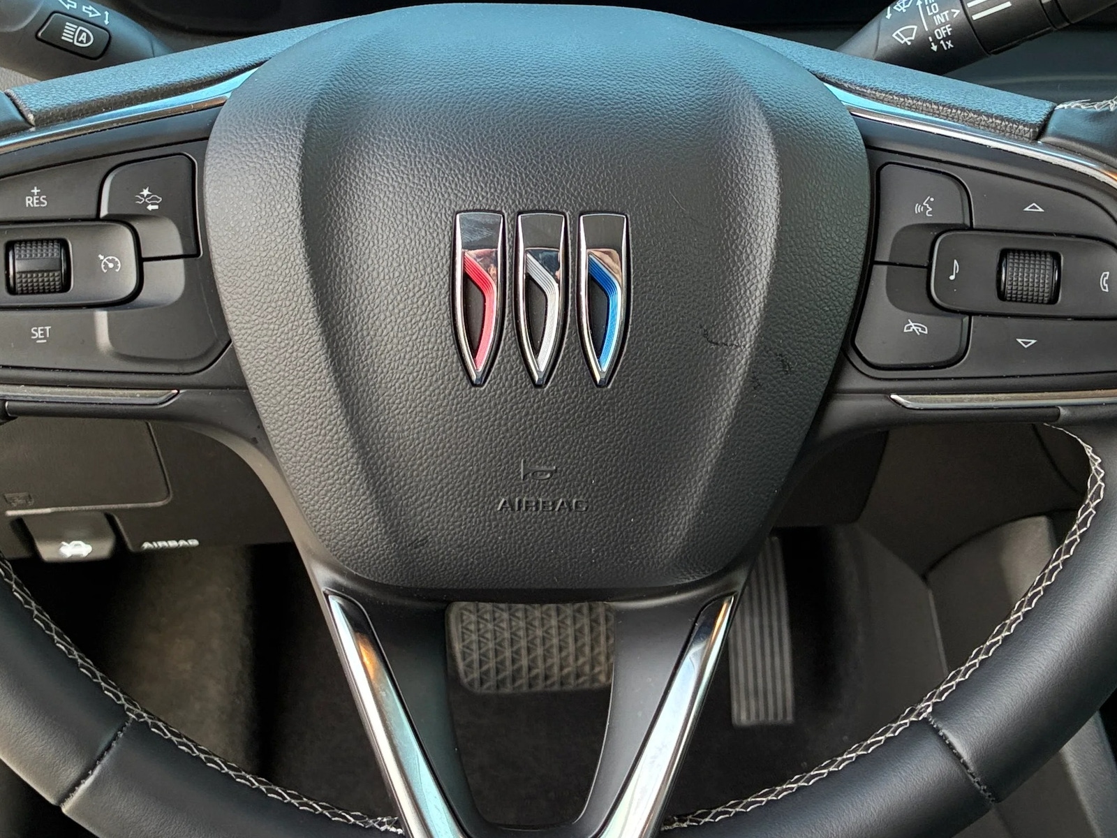 Thumbnail: 2025 Buick Encore GX - 5