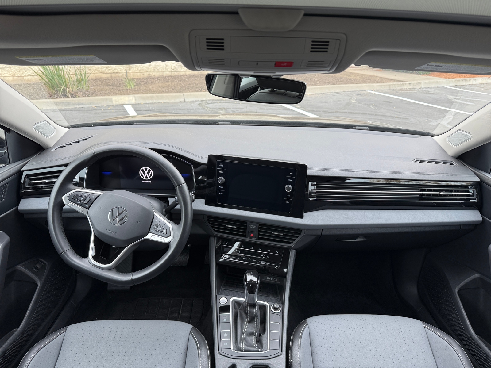 Thumbnail: 2025 Volkswagen Jetta - 3