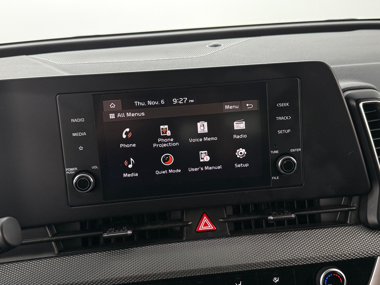 Thumbnail: 2023 Kia Sportage - 4