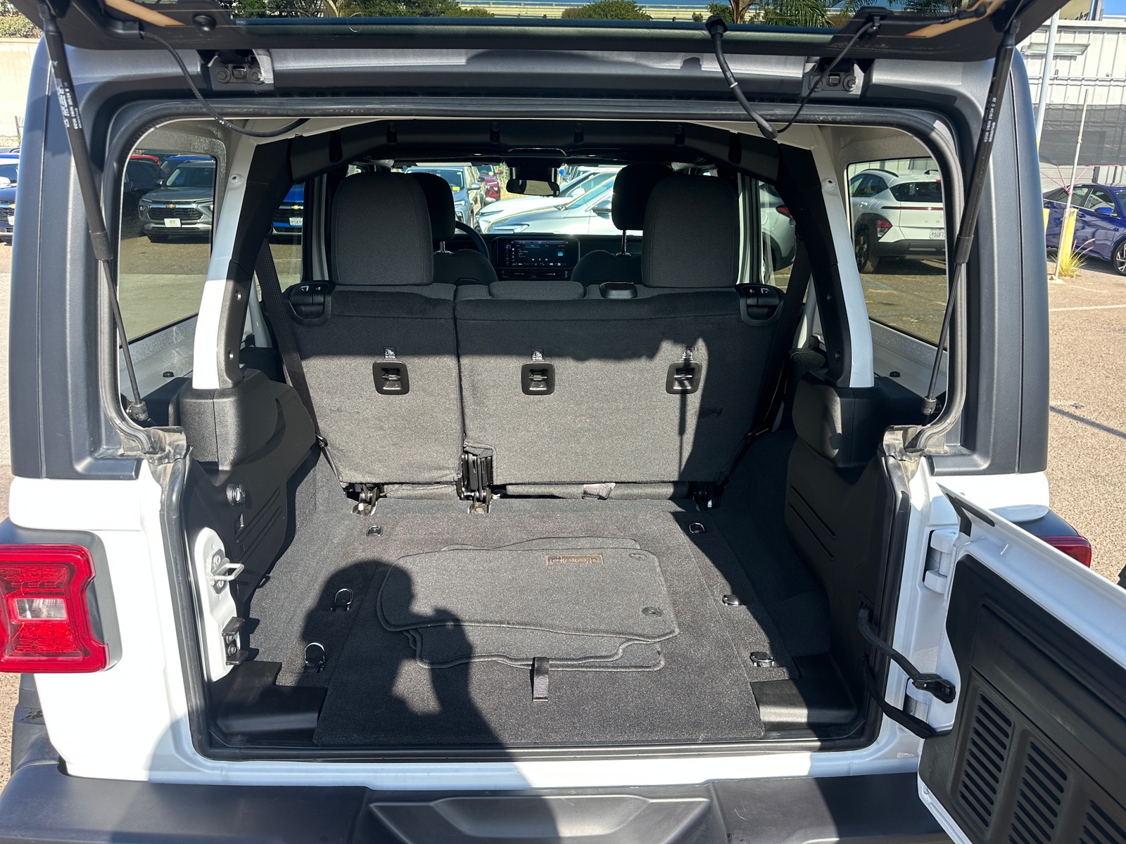 Thumbnail: 2025 Jeep Wrangler - 6