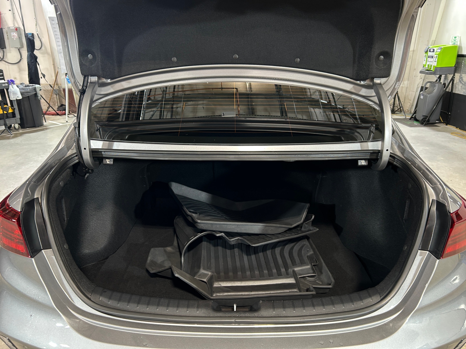 Thumbnail: 2023 Kia Forte - 6