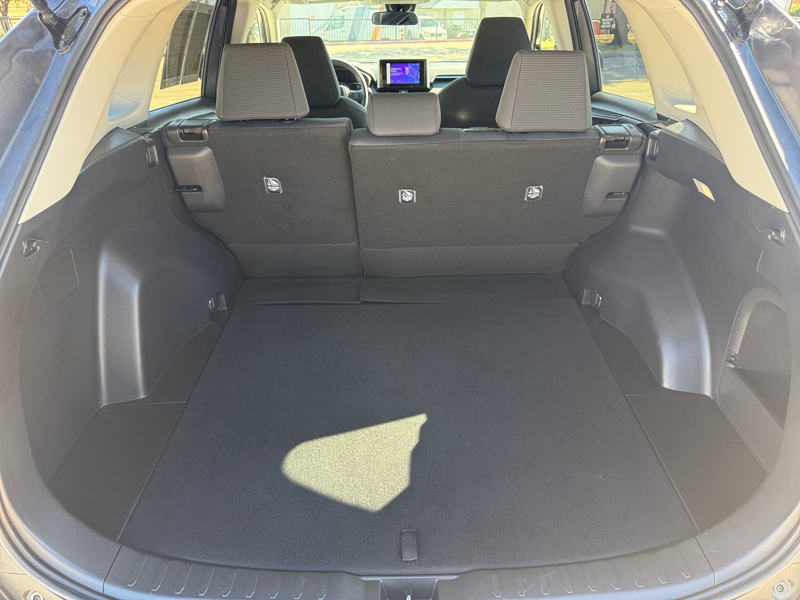 Thumbnail: 2025 Toyota RAV4 - 6