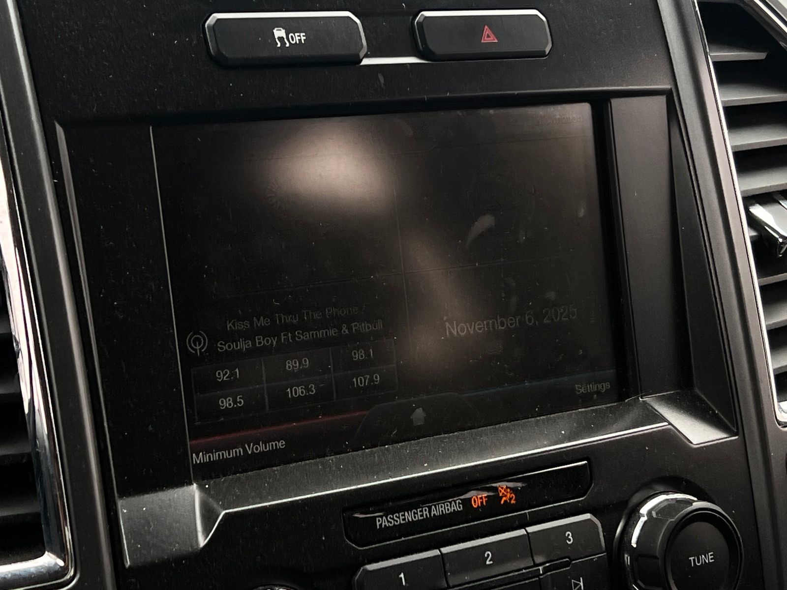 Thumbnail: 2015 Ford Econoline - 4