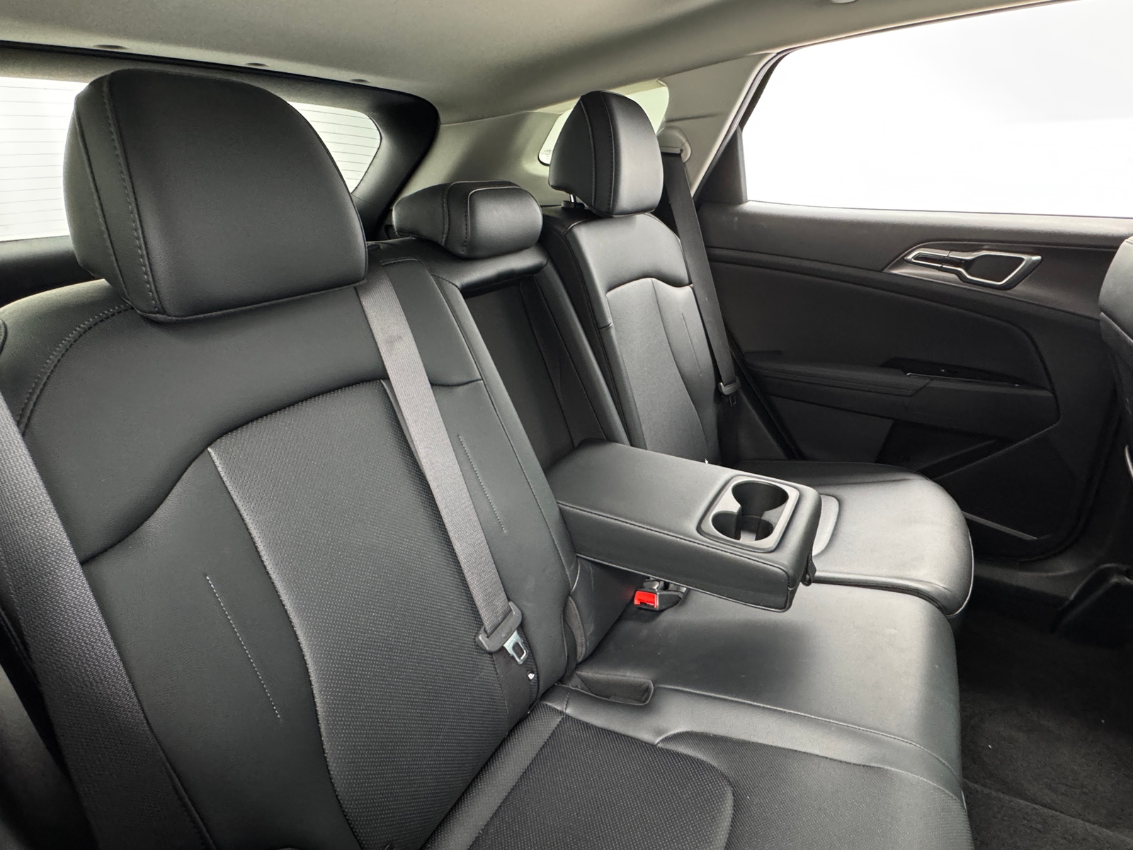 Thumbnail: 2025 Kia Sportage - 5