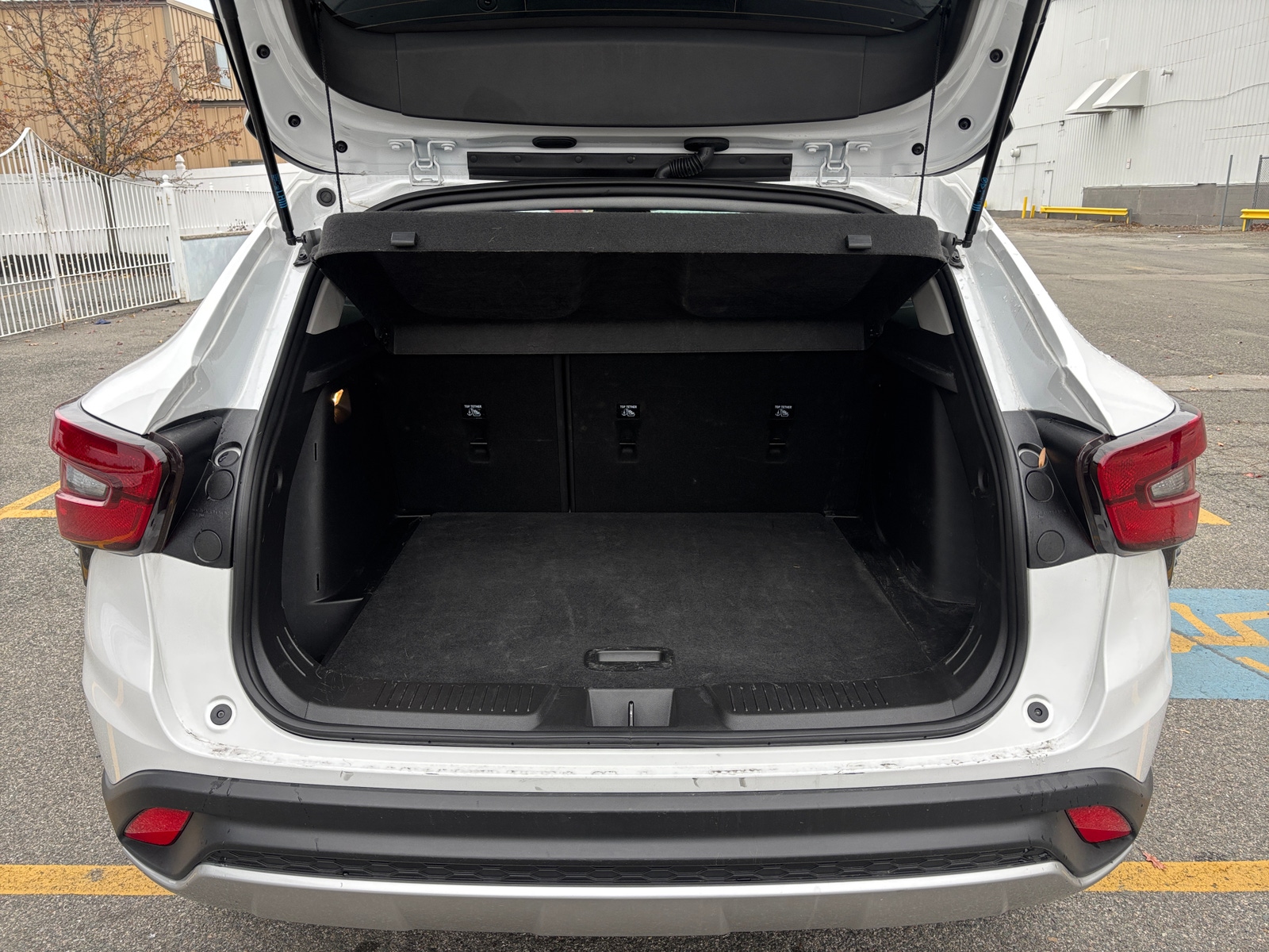 Thumbnail: 2025 Chevrolet Trax - 5