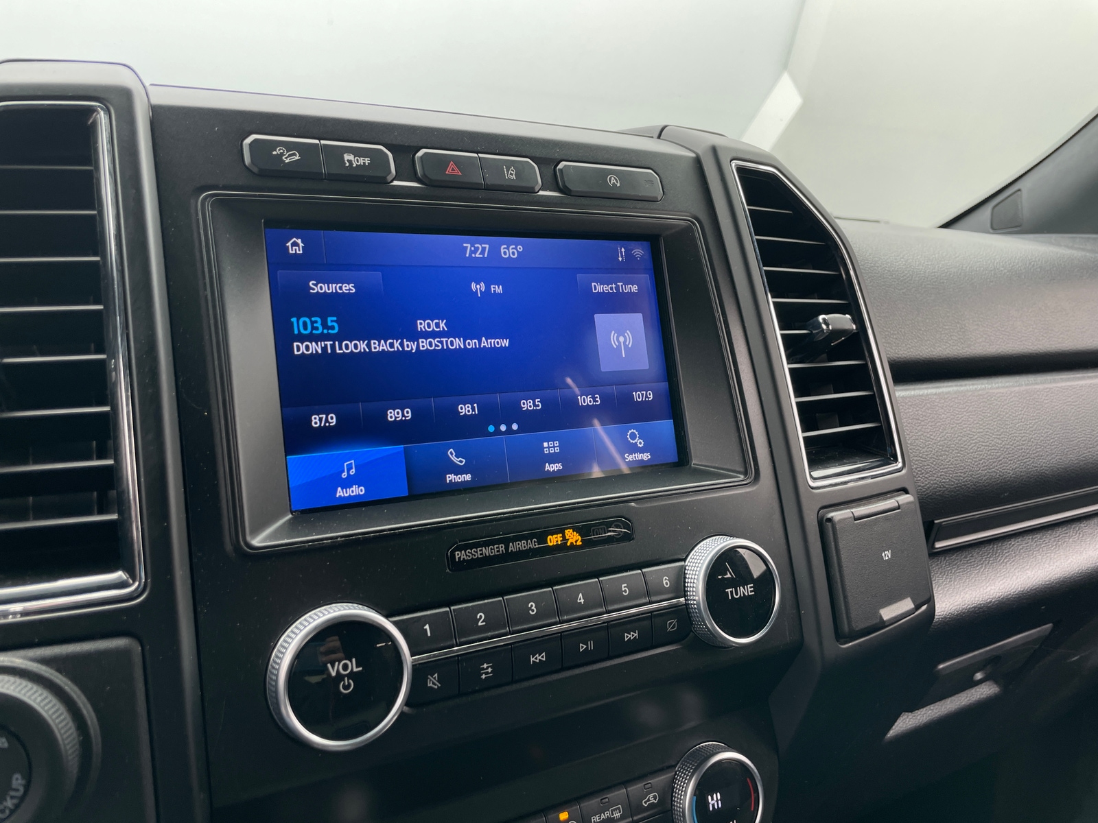 Thumbnail: 2021 Ford Expedition - 4