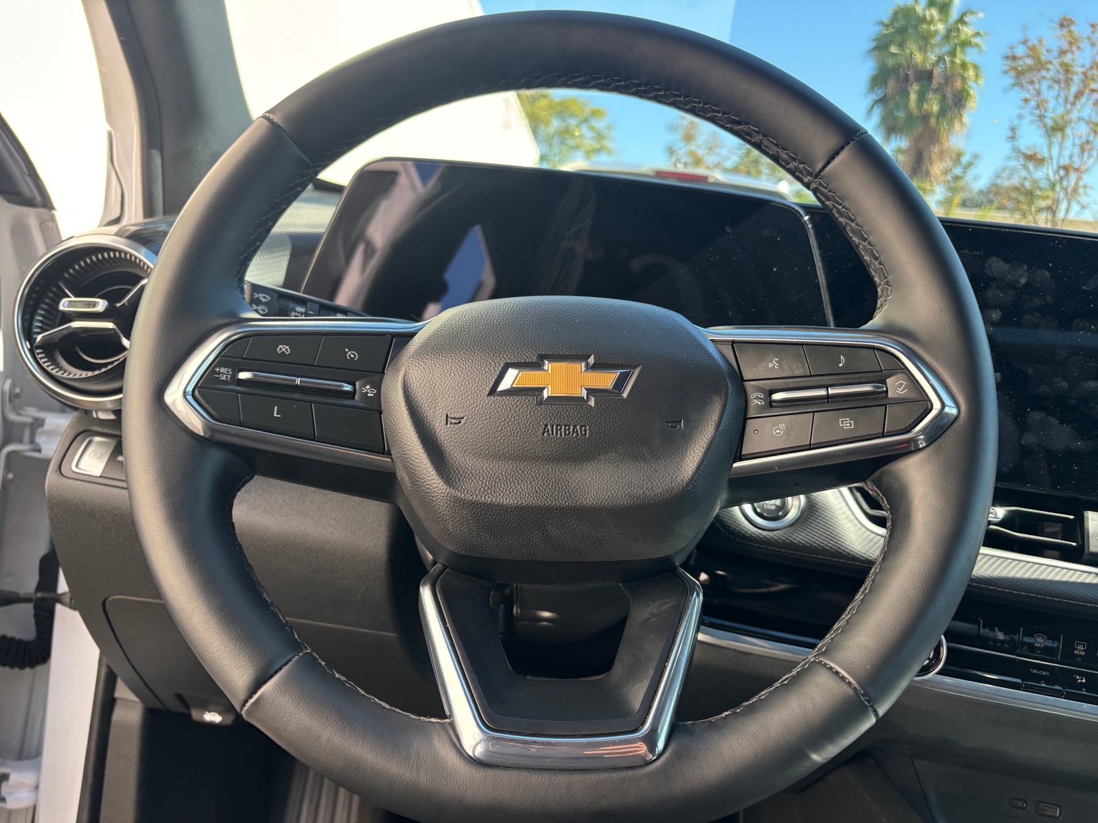 Thumbnail: 2025 Chevrolet Equinox - 5