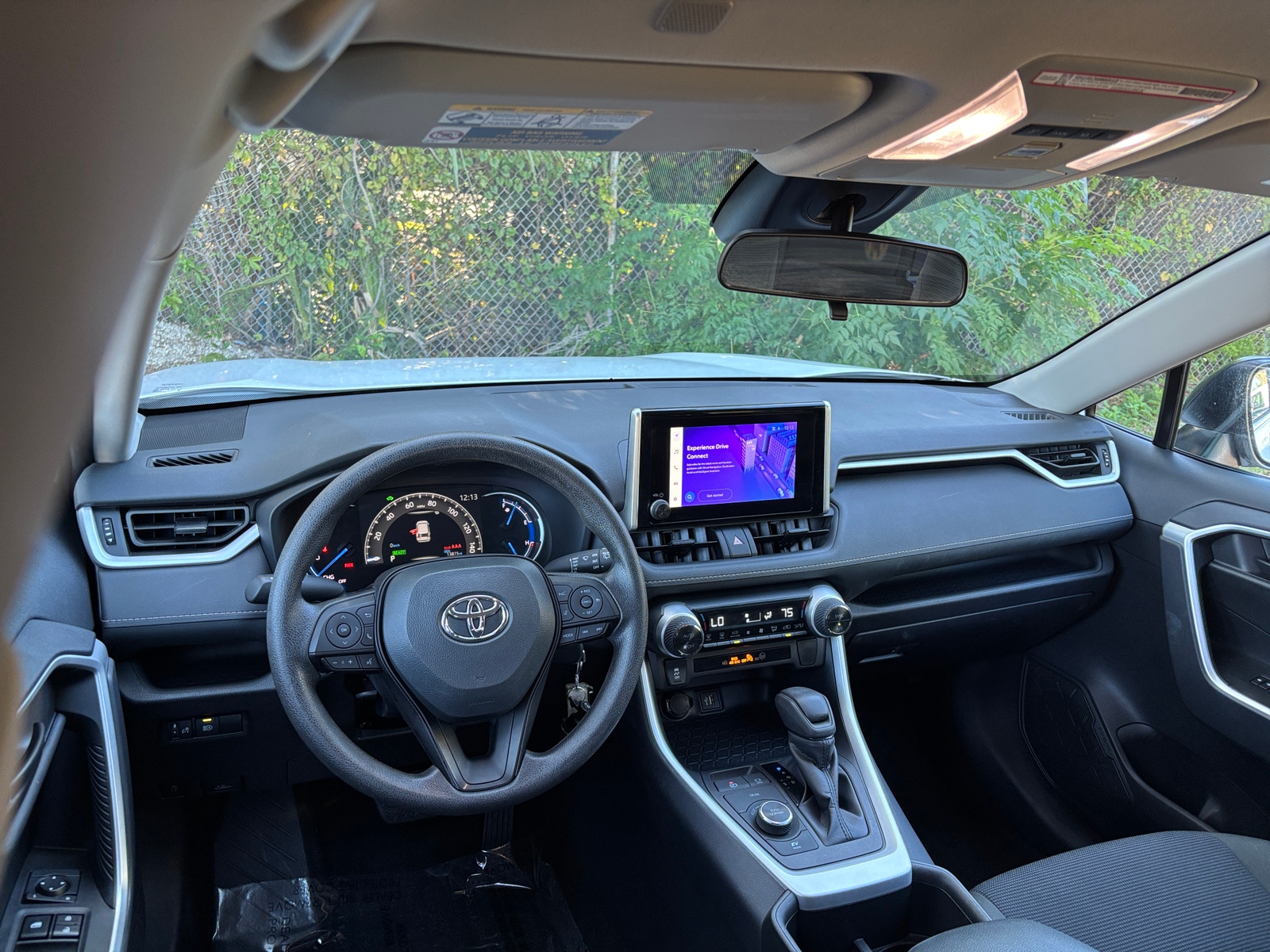 Thumbnail: 2025 Toyota RAV4 - 3