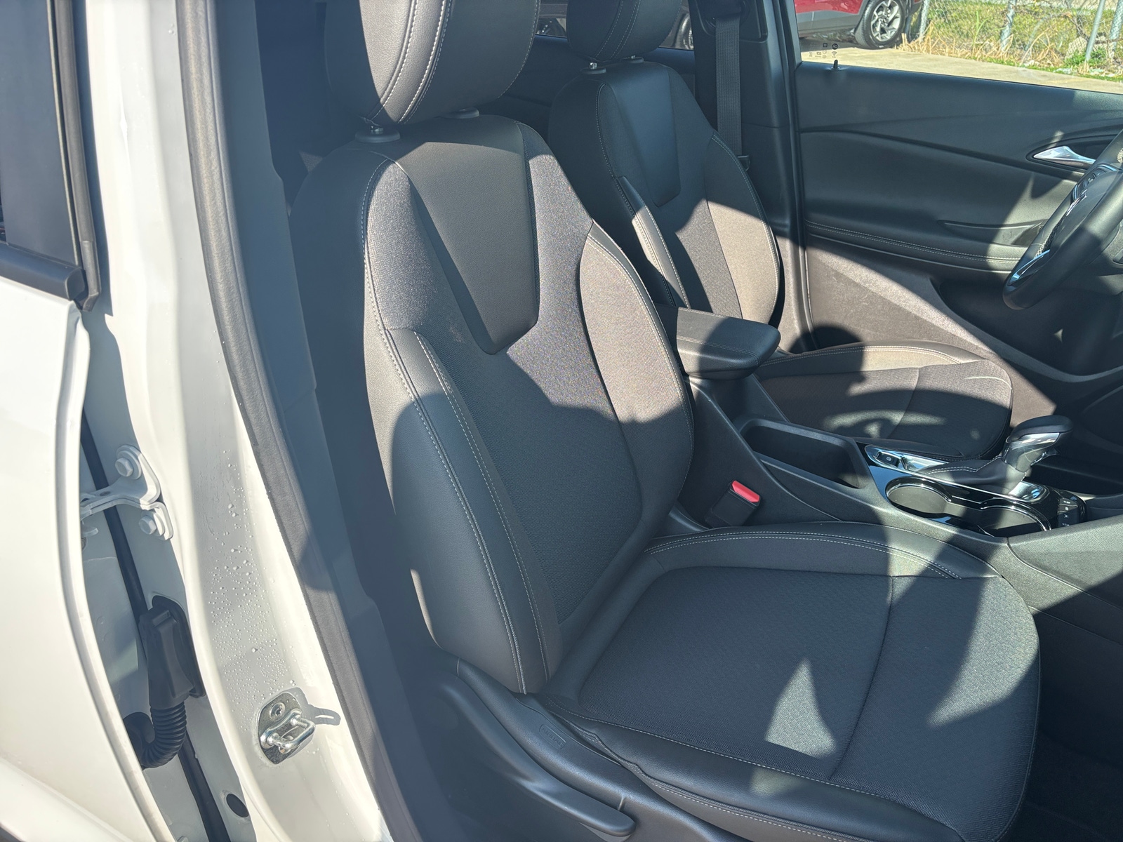 Thumbnail: 2025 Buick Encore GX - 2