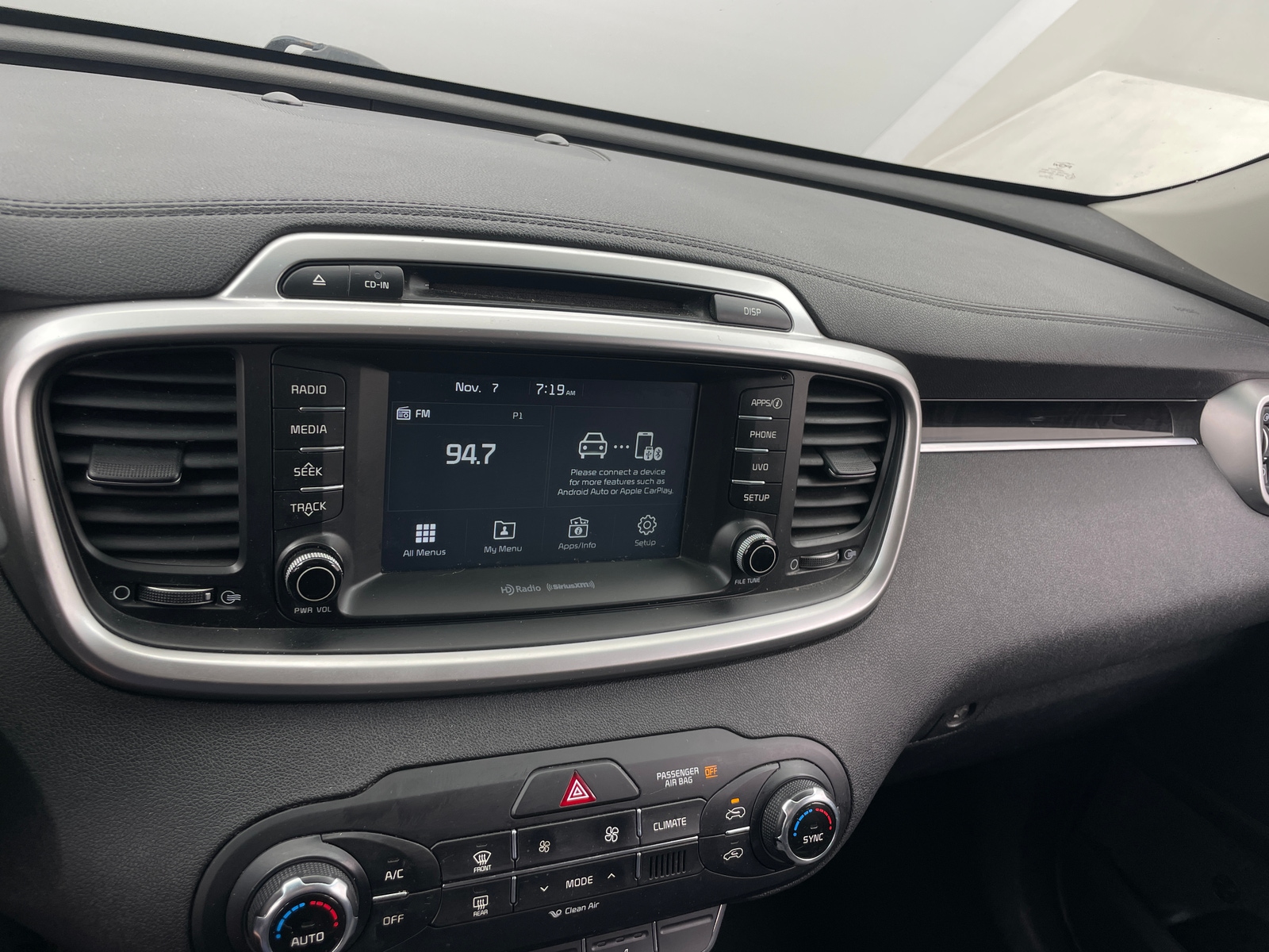 Thumbnail: 2018 Kia Sorento - 4