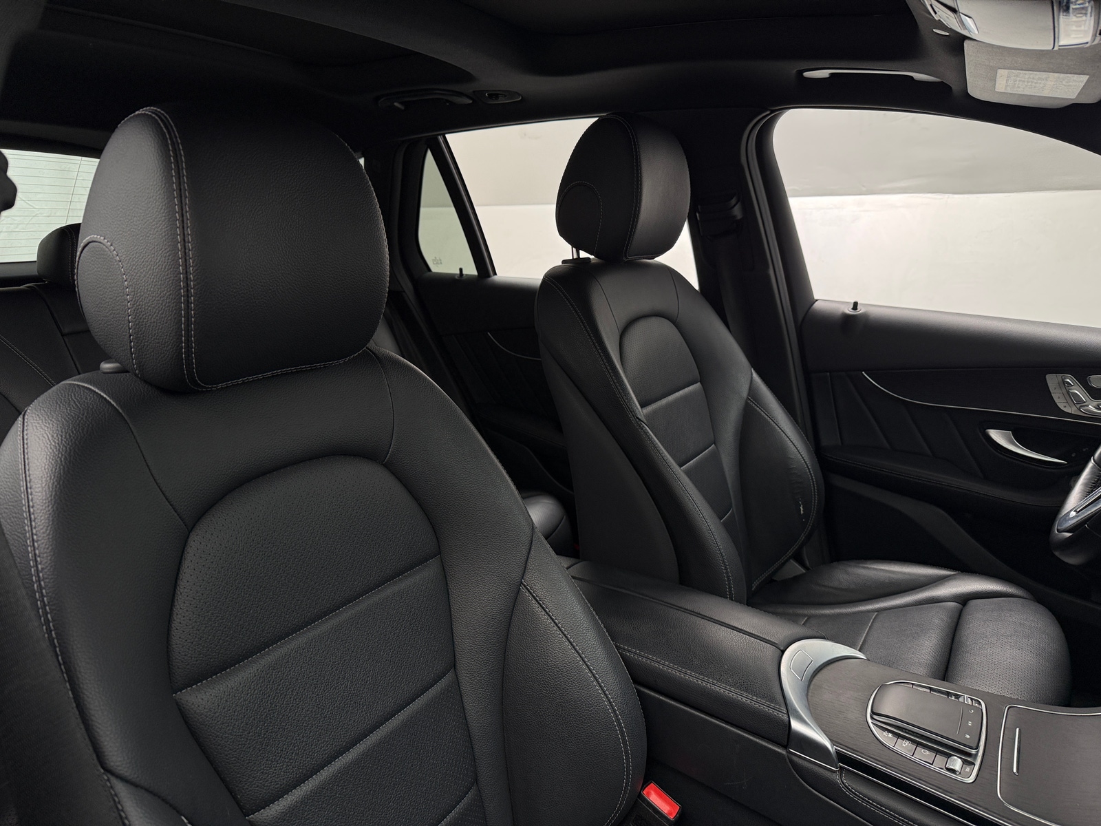 Thumbnail: 2021 Mercedes-Benz GLC - 2