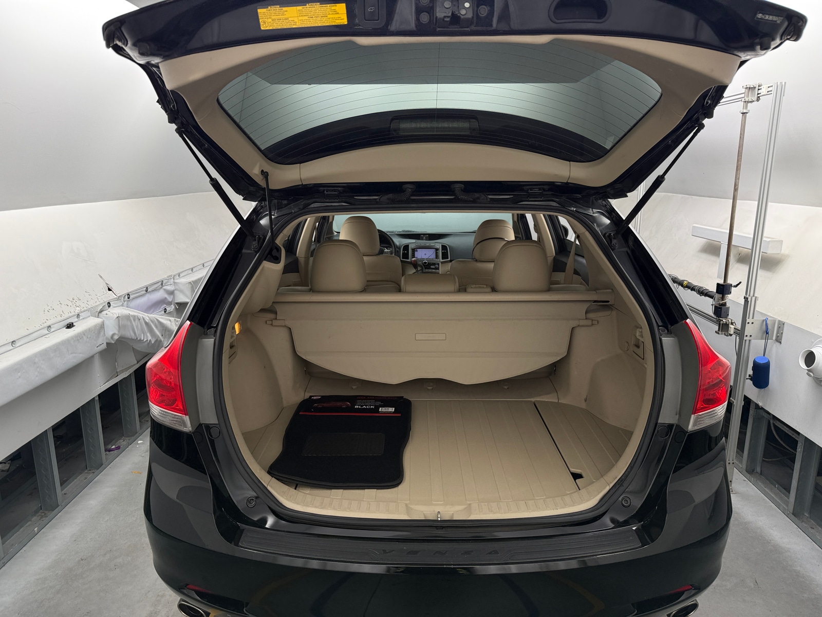 Thumbnail: 2011 Toyota Venza - 7