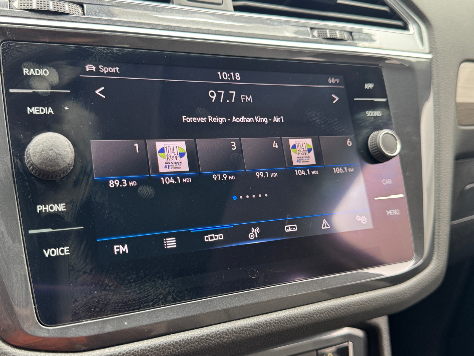 Thumbnail: 2021 Volkswagen Tiguan - 3