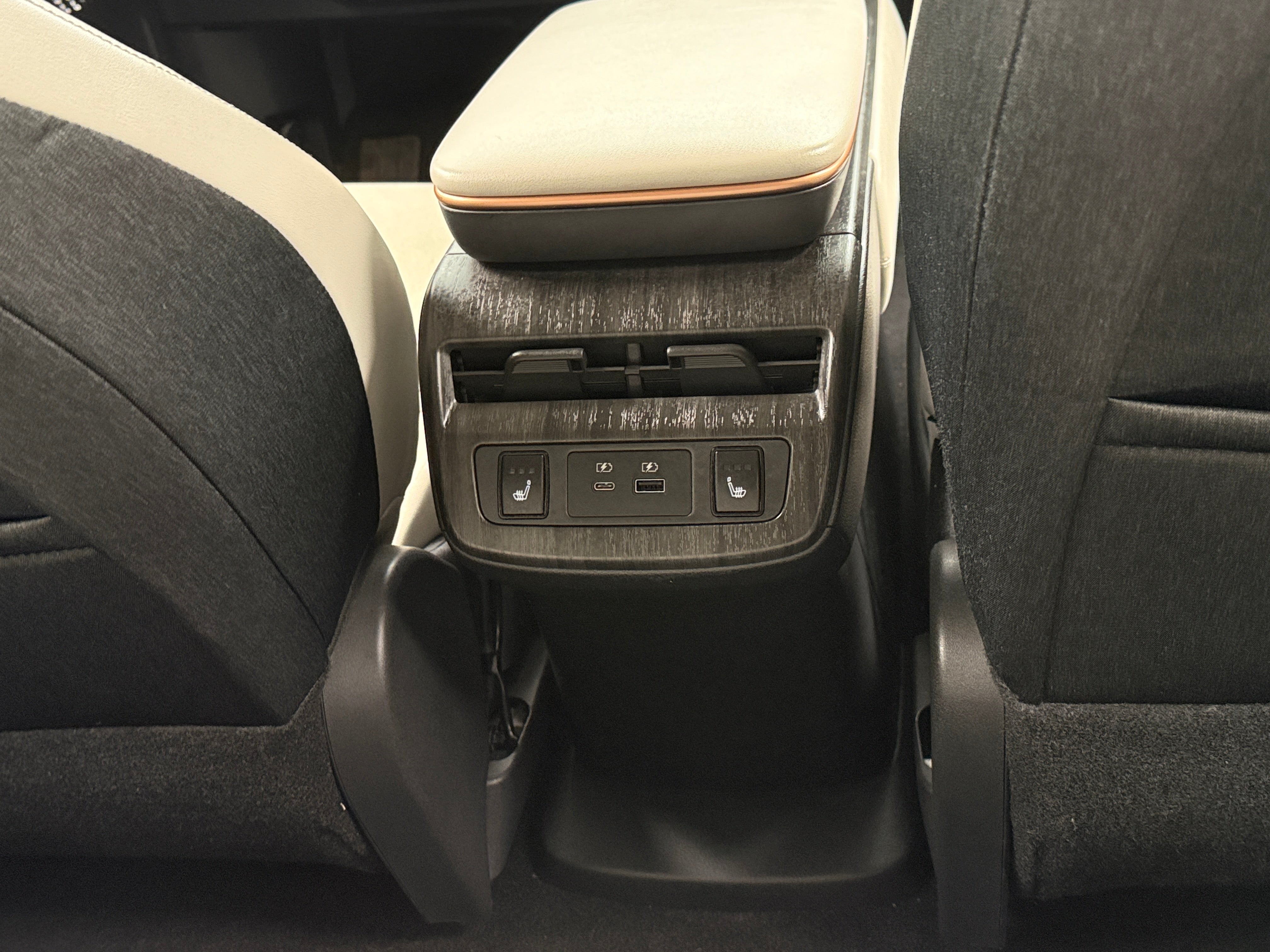 Used 2024 Nissan ARIYA Engage with VIN JN1CF0BB4RM730674 for sale in Oak Creek, WI