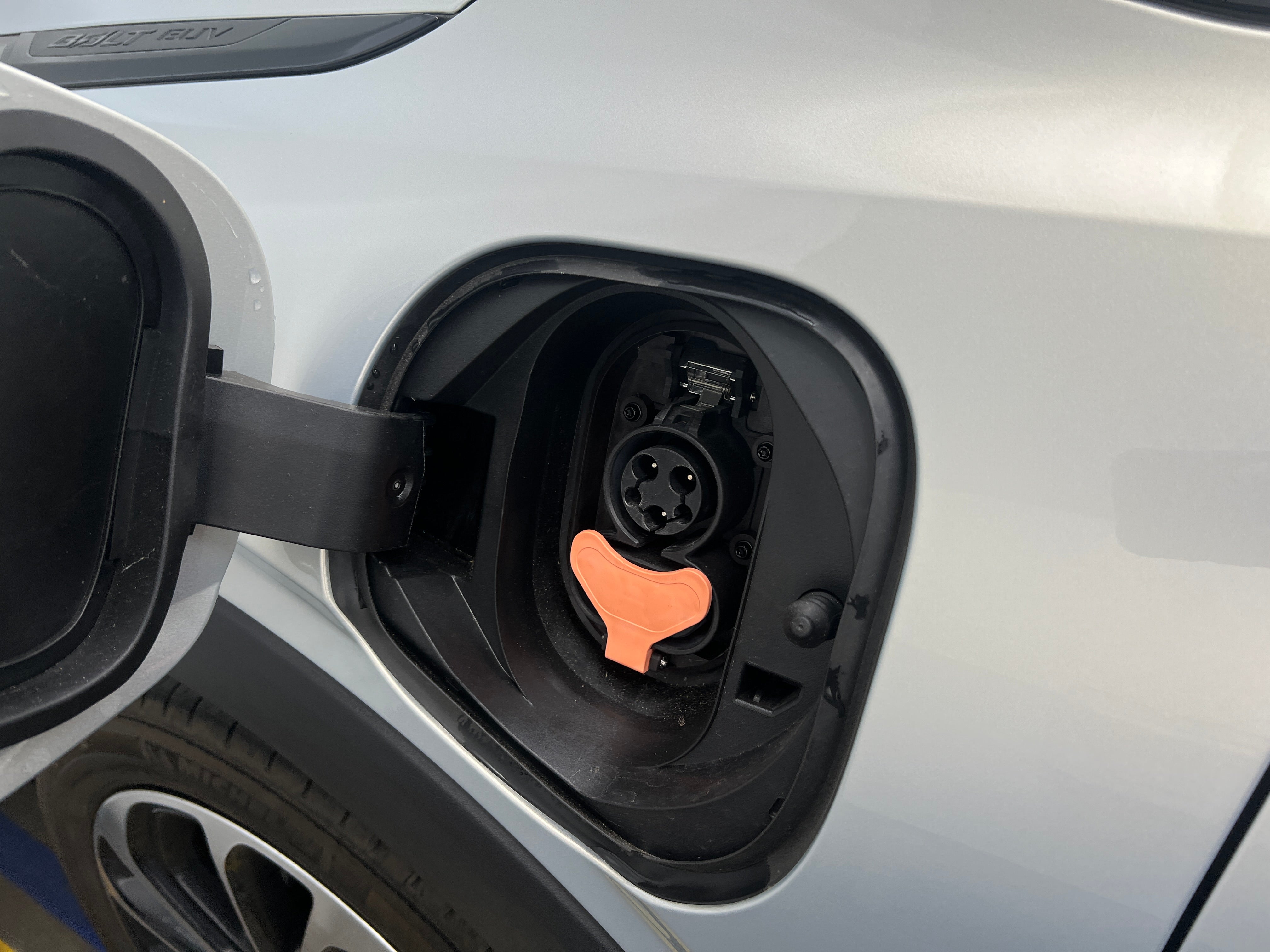 Used 2023 Chevrolet Bolt EUV Premier with VIN 1G1FZ6S05P4119996 for sale in Oak Creek, WI