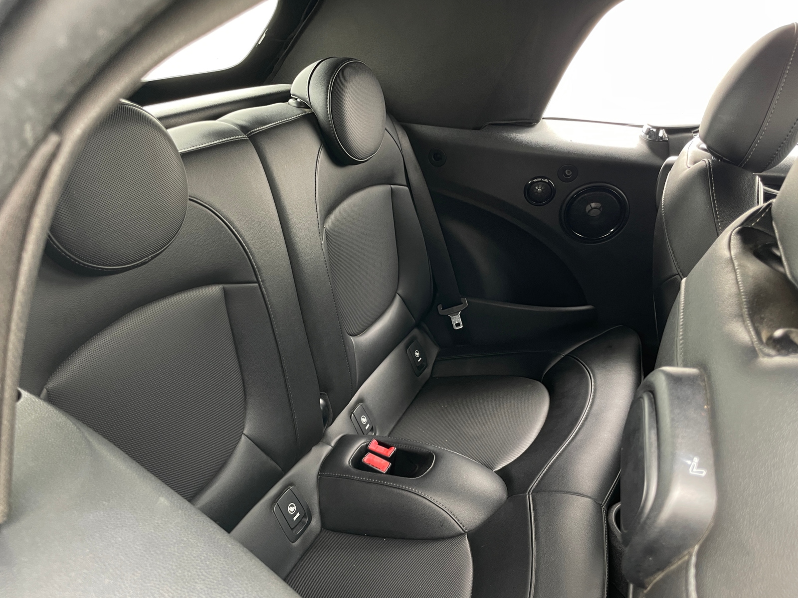 Thumbnail: 2016 MINI Cooper Convertible - 6