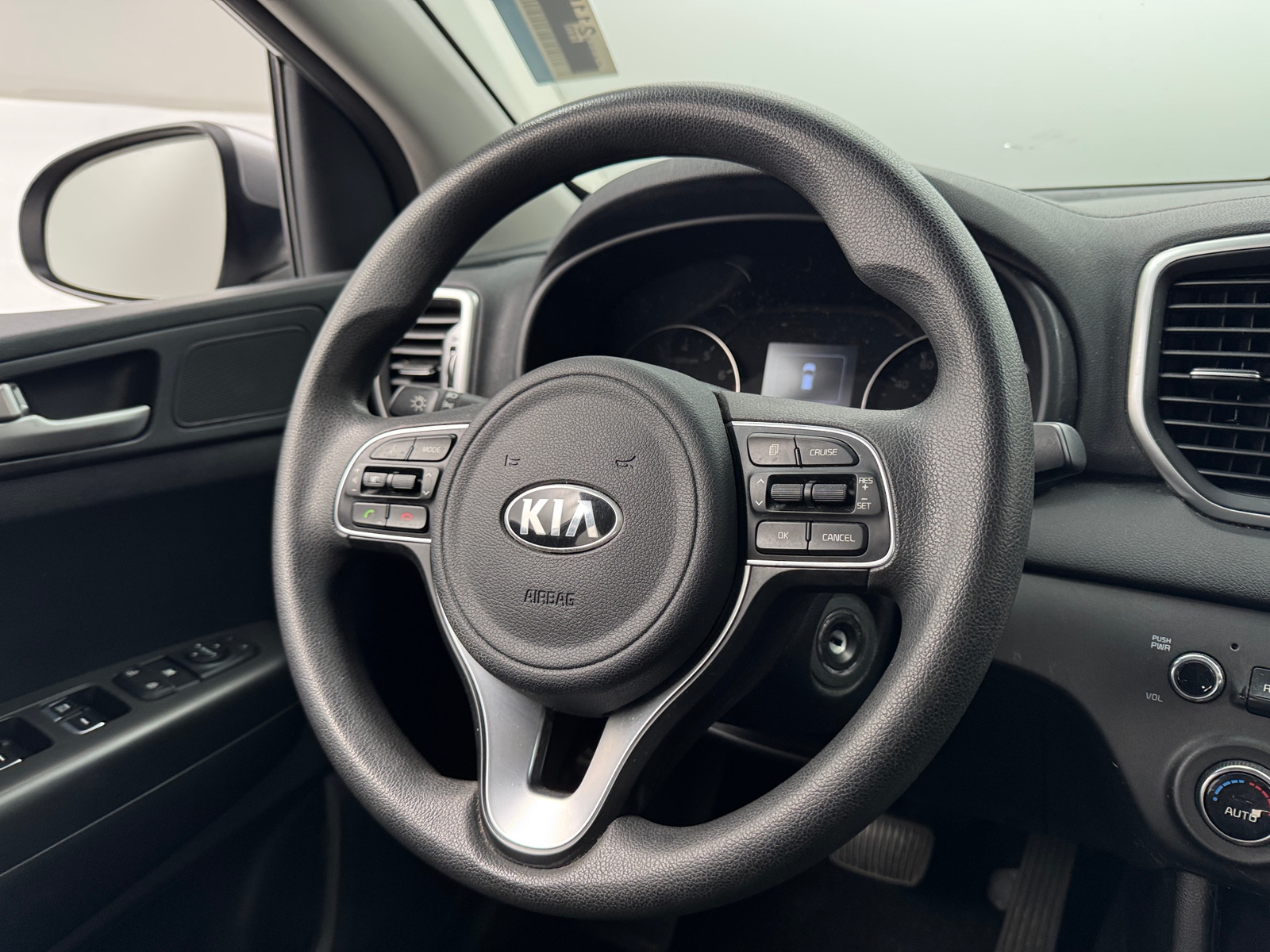 Thumbnail: 2019 Kia Sportage - 5