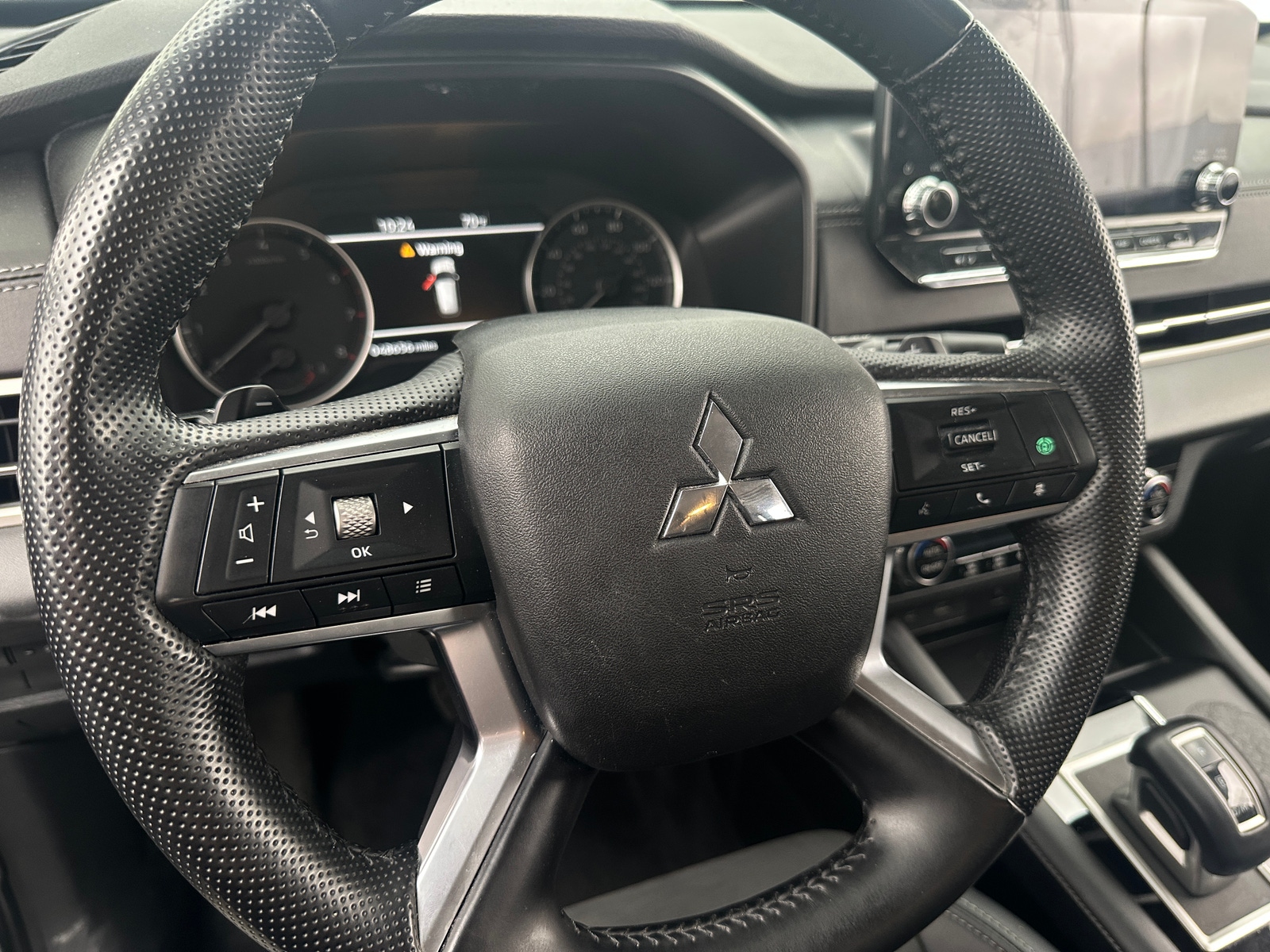 Thumbnail: 2024 Mitsubishi Outlander - 4