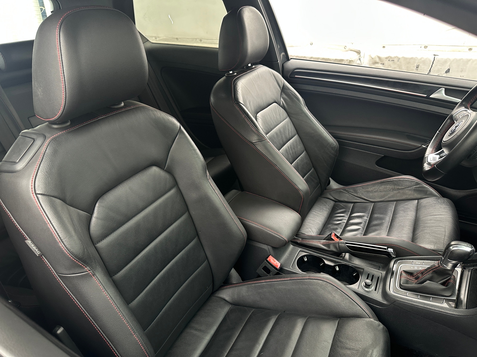 Thumbnail: 2015 Volkswagen Golf - 2