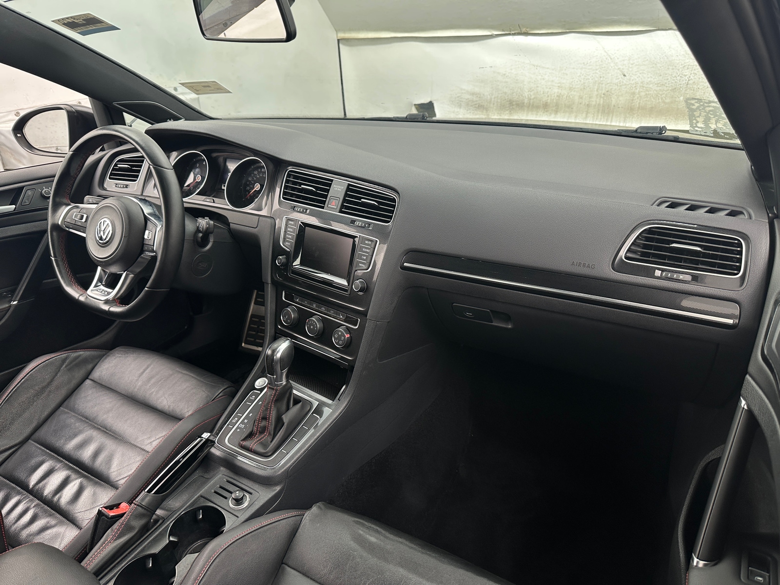 Thumbnail: 2015 Volkswagen Golf - 3