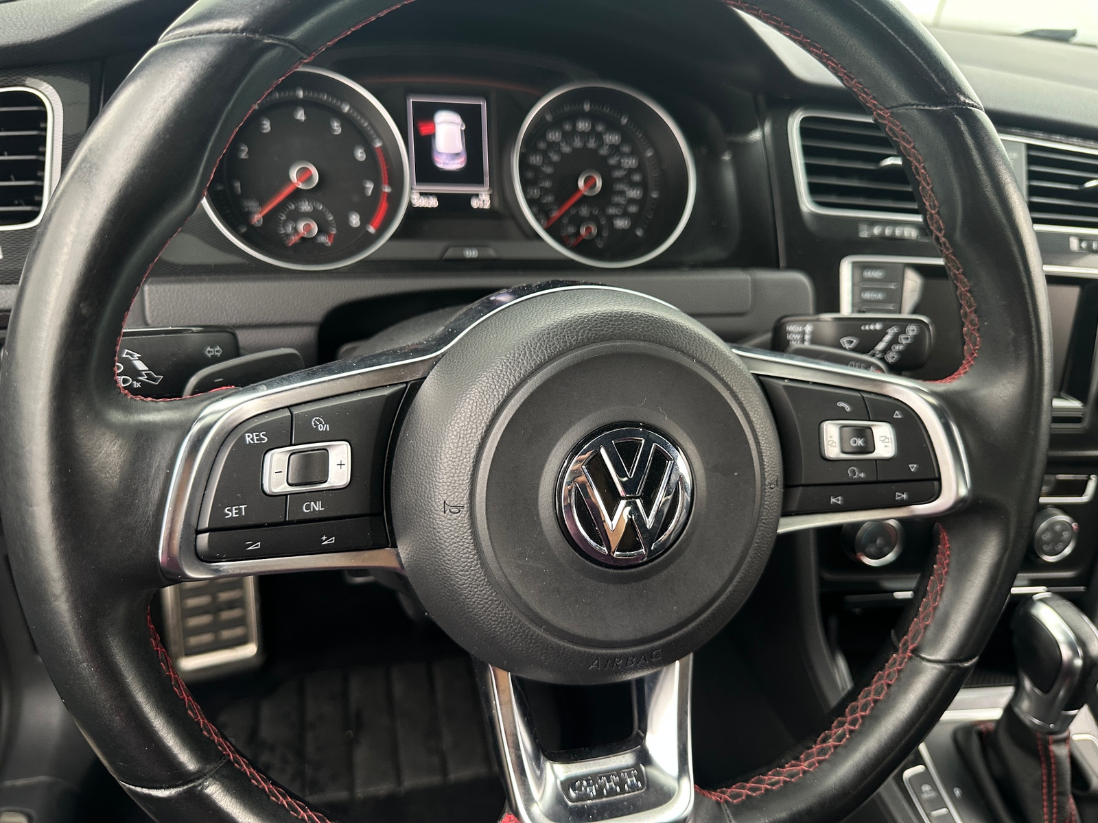 Thumbnail: 2015 Volkswagen Golf - 5