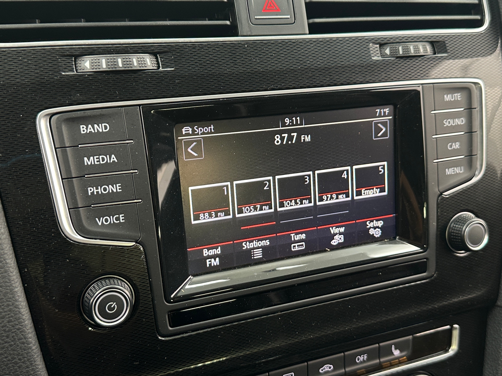 Thumbnail: 2015 Volkswagen Golf - 4