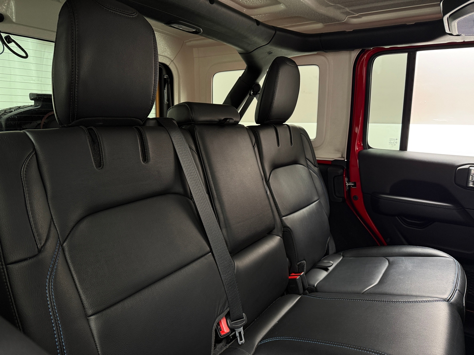 Thumbnail: 2022 Jeep Wrangler - 5