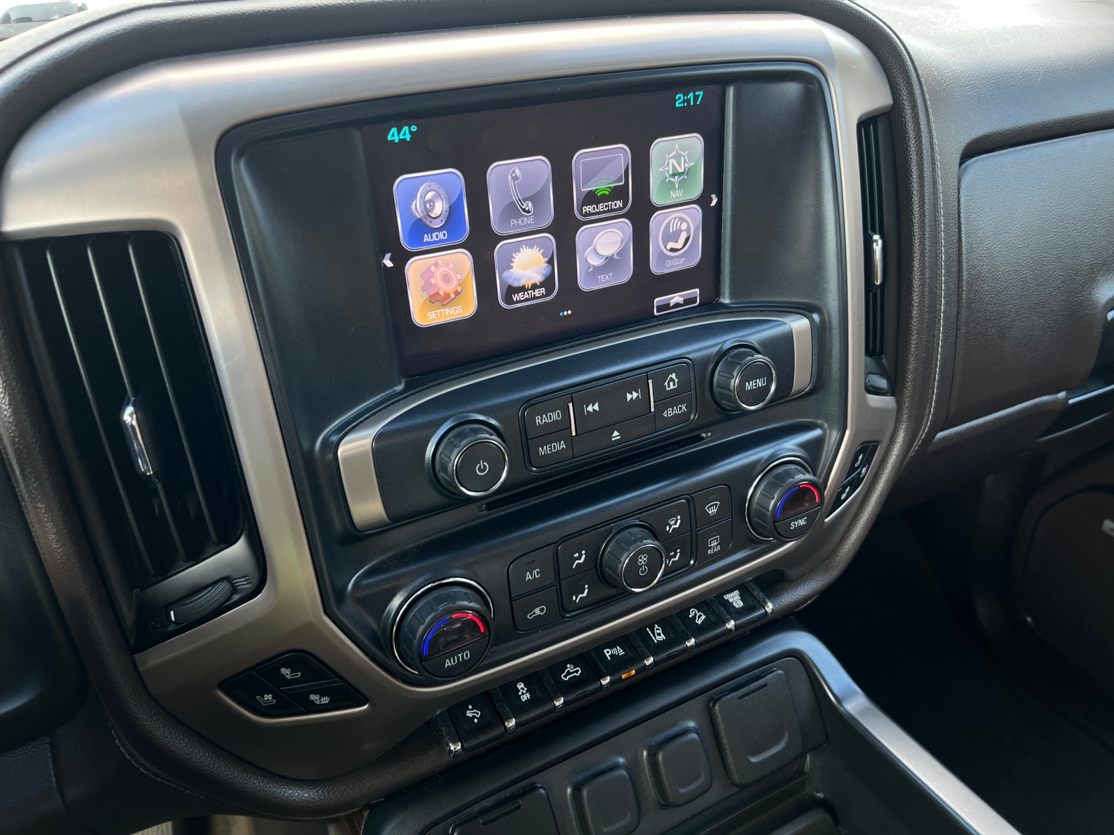 Thumbnail: 2017 GMC Sierra 2500 - 3