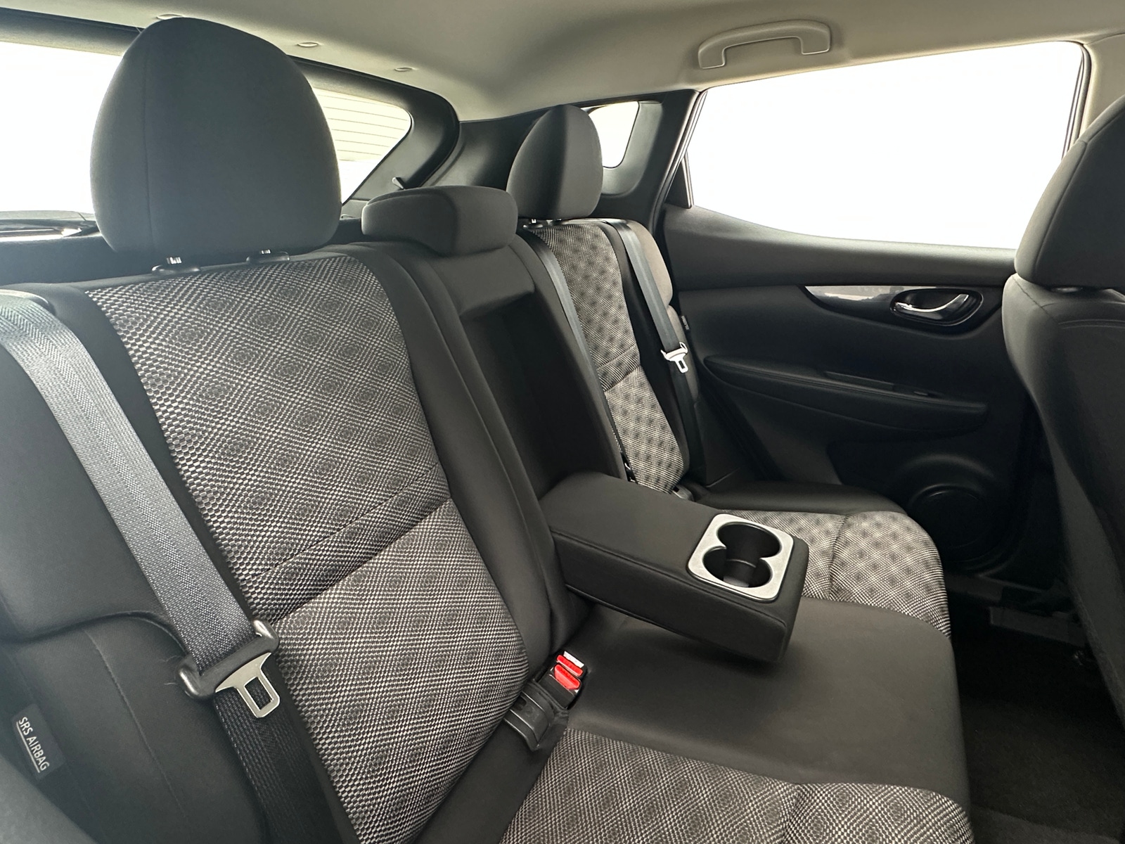 Thumbnail: 2022 Nissan Rogue Sport - 6