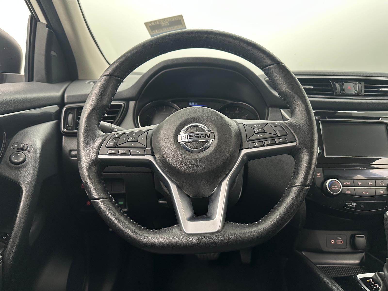 Thumbnail: 2022 Nissan Rogue Sport - 5