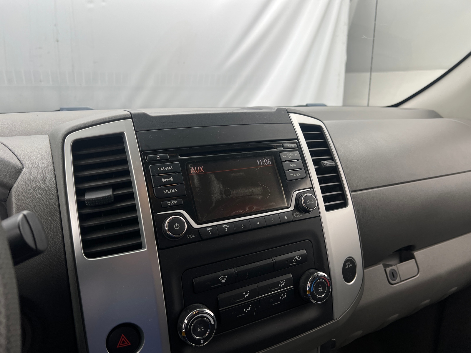 Thumbnail: 2015 Nissan Frontier - 4