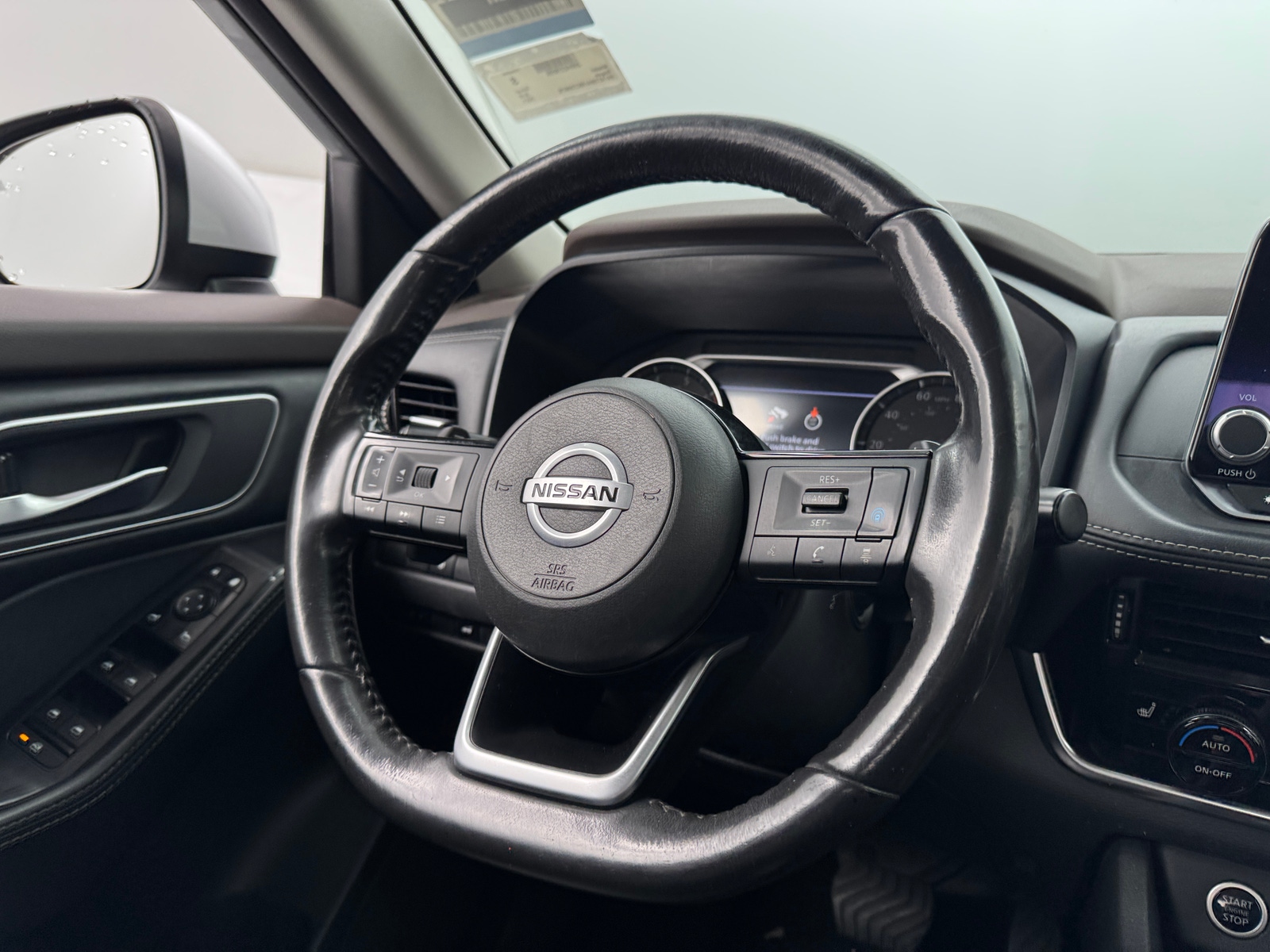 Thumbnail: 2021 Nissan Rogue - 4