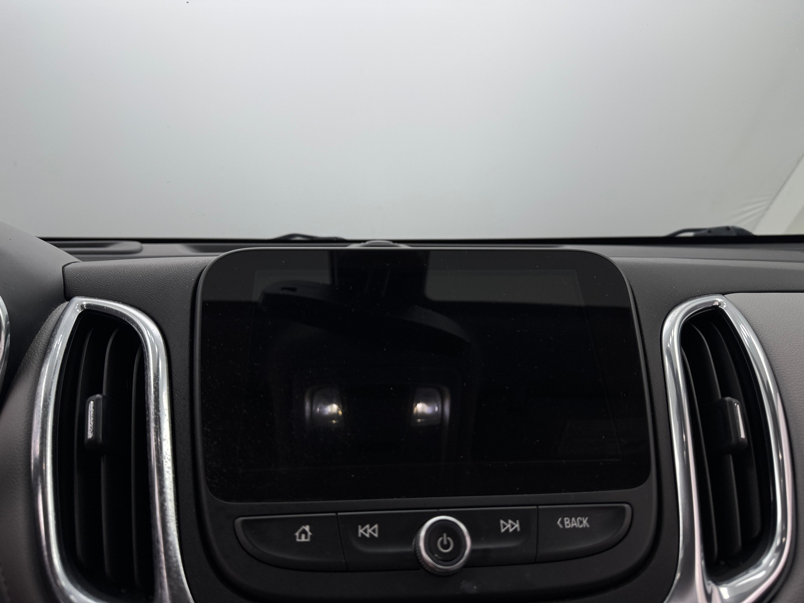 Thumbnail: 2020 Chevrolet Equinox - 3