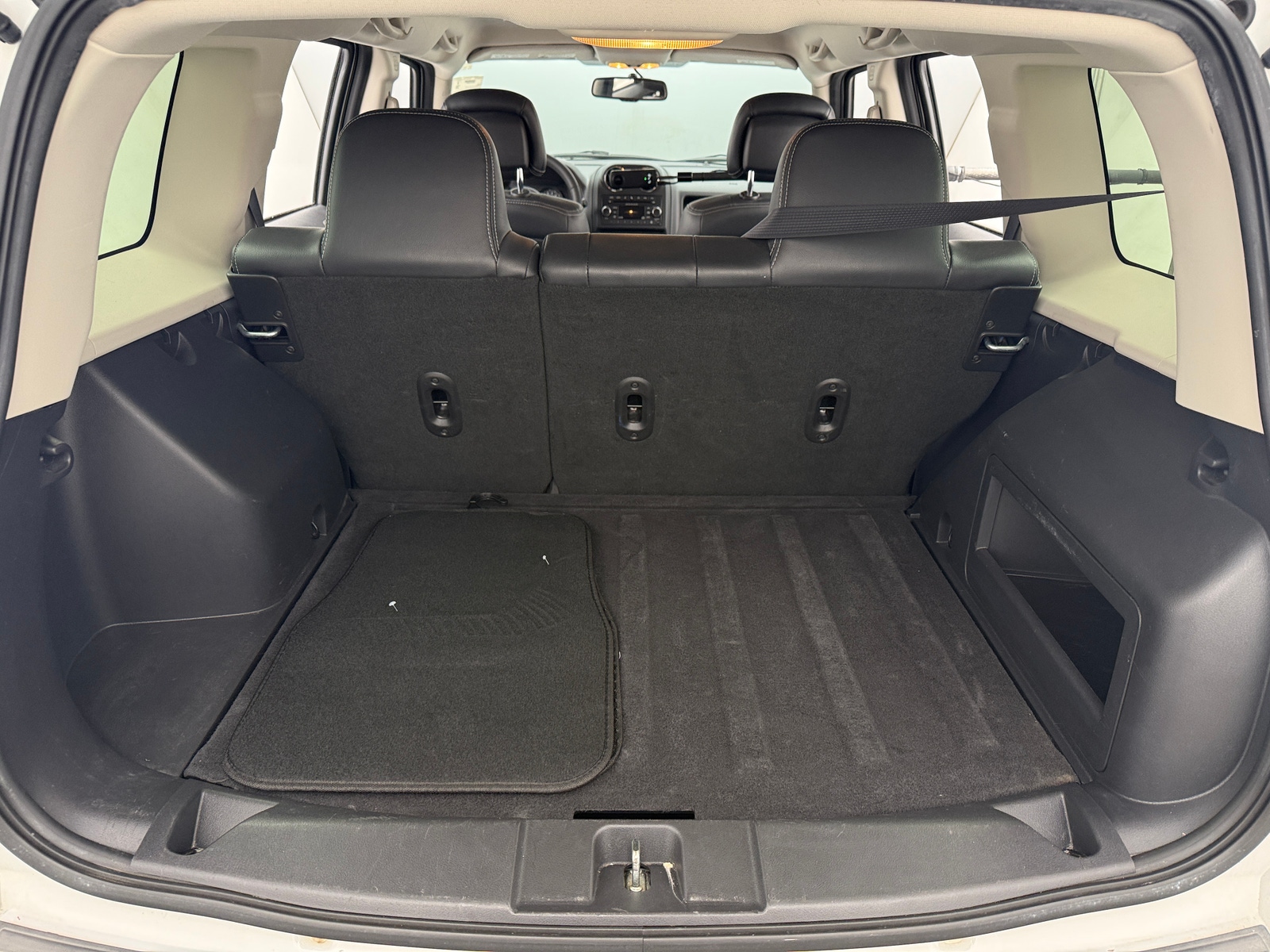 Thumbnail: 2016 Jeep Patriot - 7