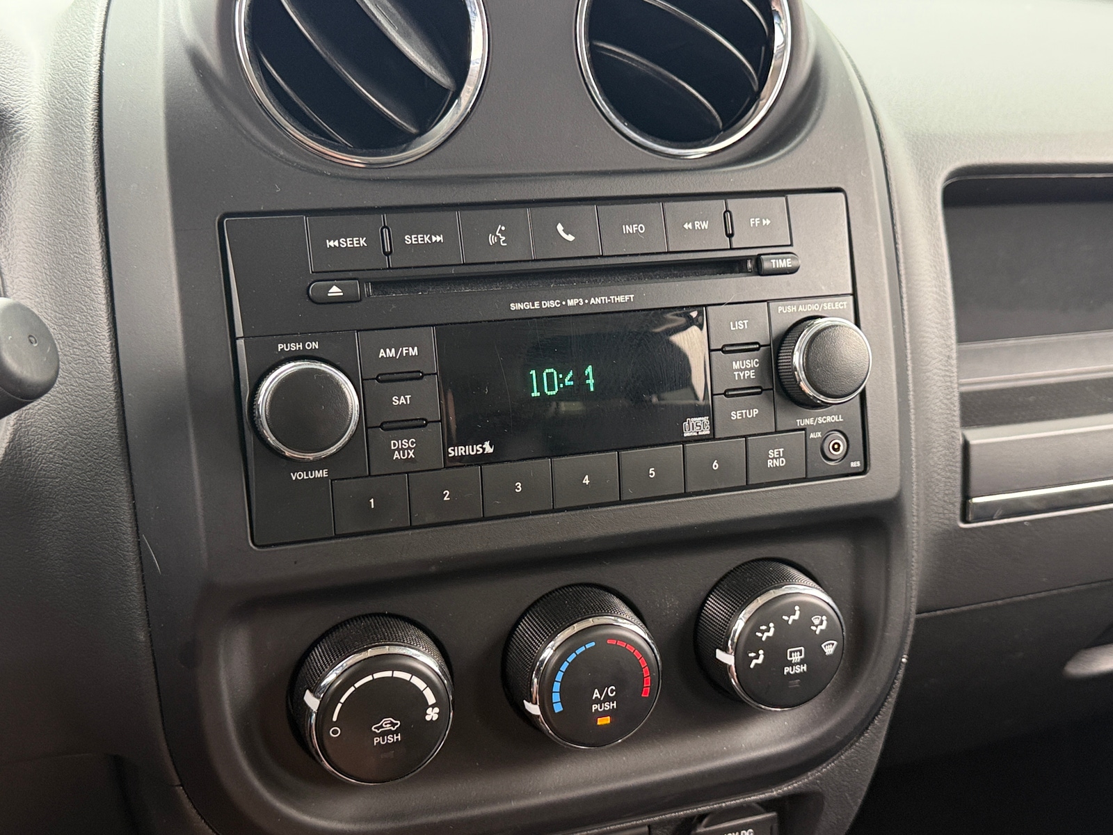 Thumbnail: 2016 Jeep Patriot - 4