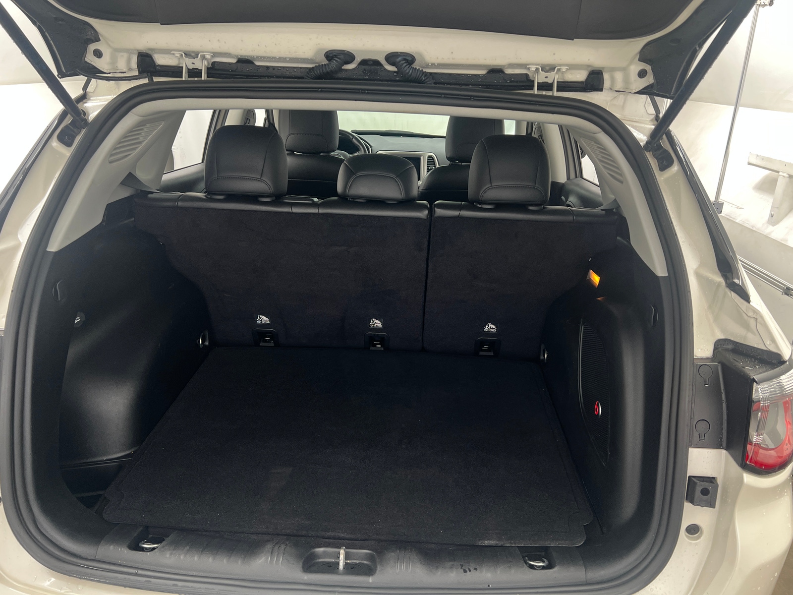 Thumbnail: 2019 Jeep Compass - 6