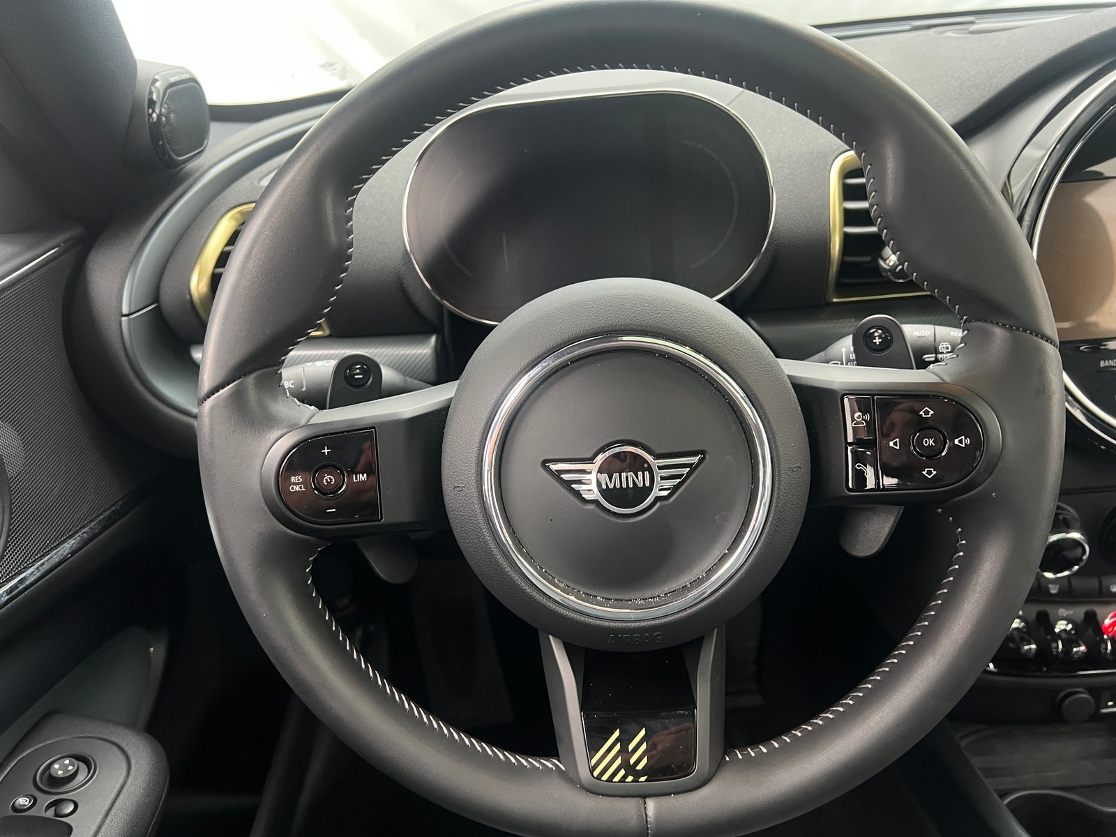 Thumbnail: 2023 MINI Cooper Clubman - 4