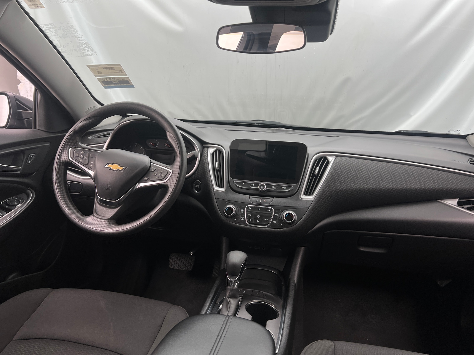 Thumbnail: 2024 Chevrolet Malibu - 3