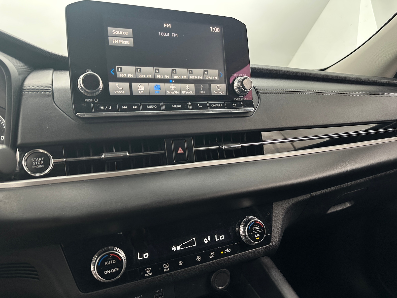 Thumbnail: 2024 Mitsubishi Outlander - 4