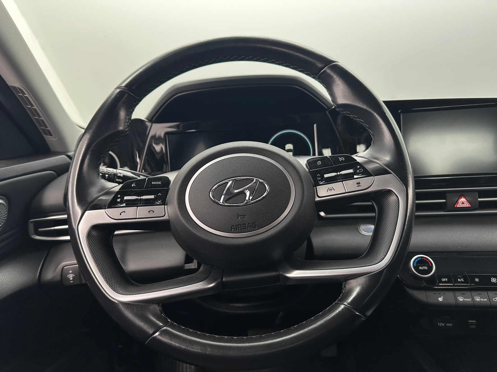 Thumbnail: 2021 Hyundai Elantra - 4