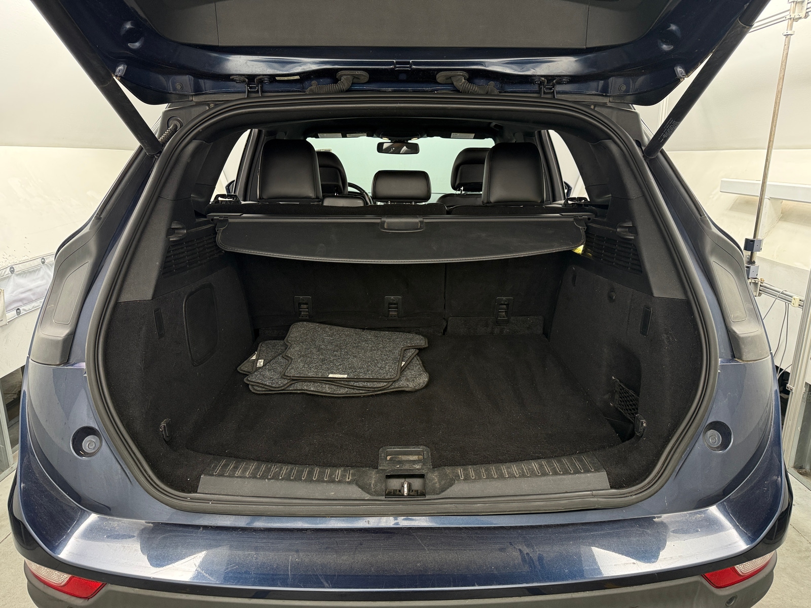 Thumbnail: 2015 Lincoln MKC - 6