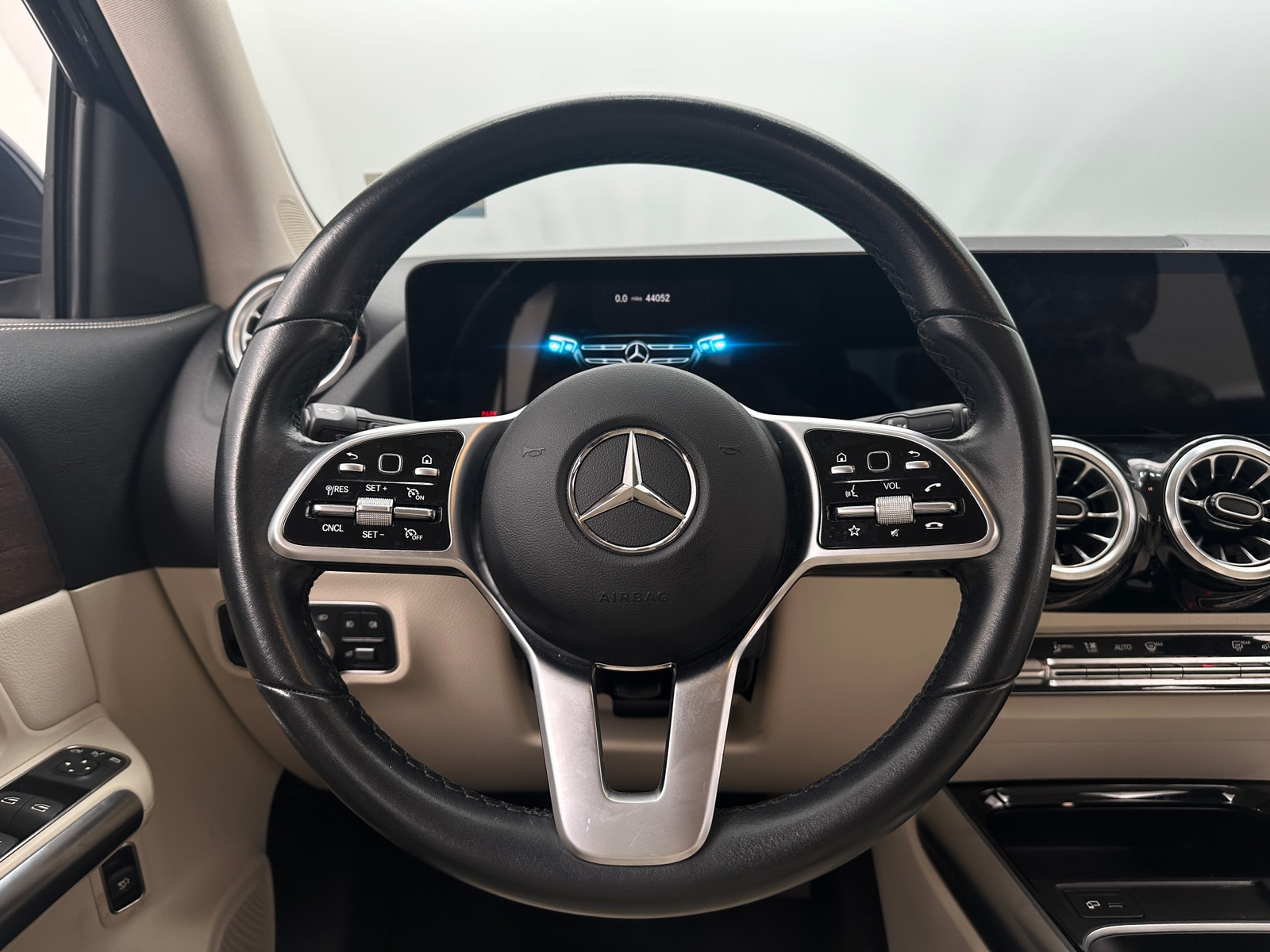 Thumbnail: 2023 Mercedes-Benz GLA - 4