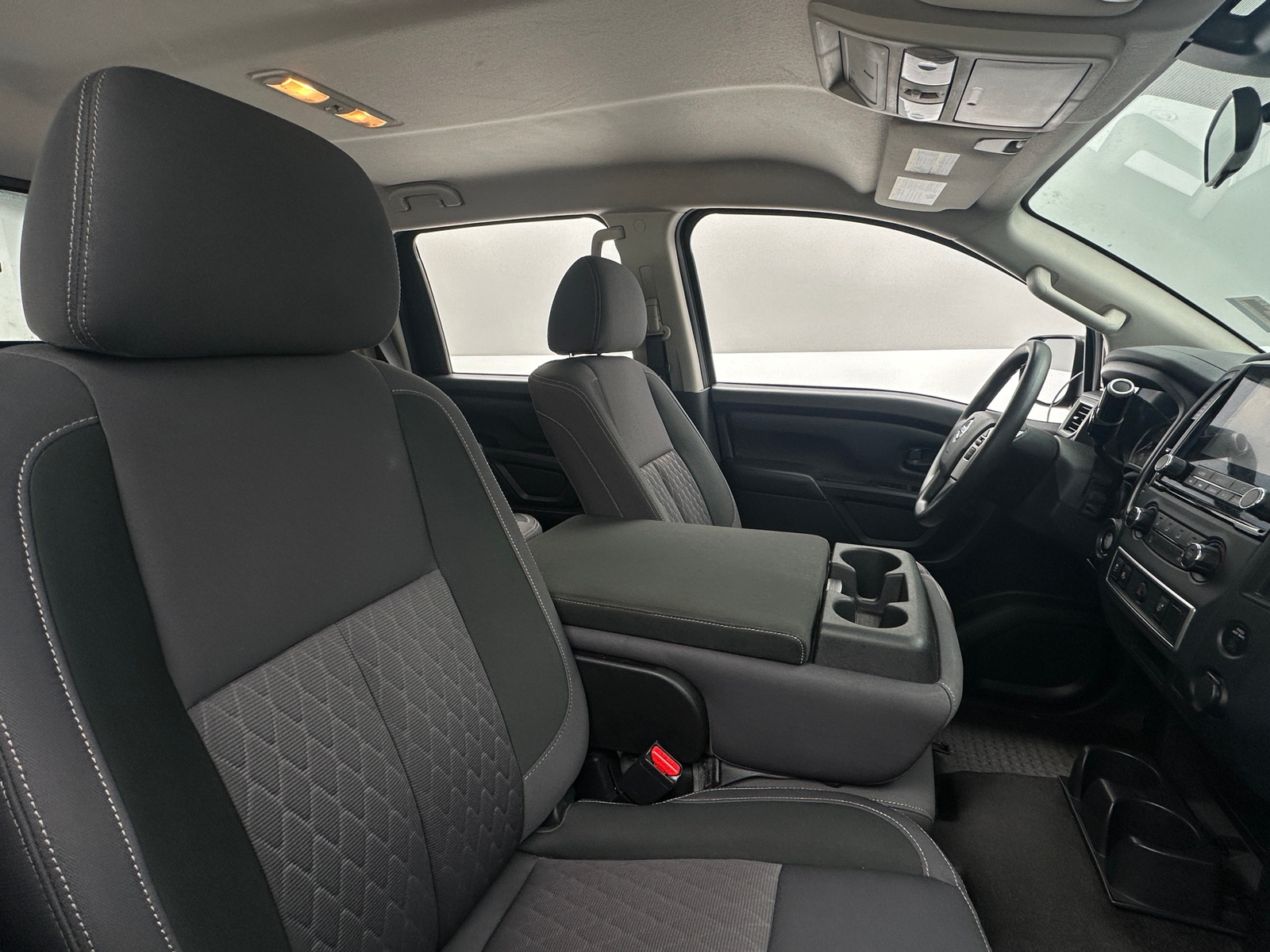 Thumbnail: 2022 Nissan Titan - 2