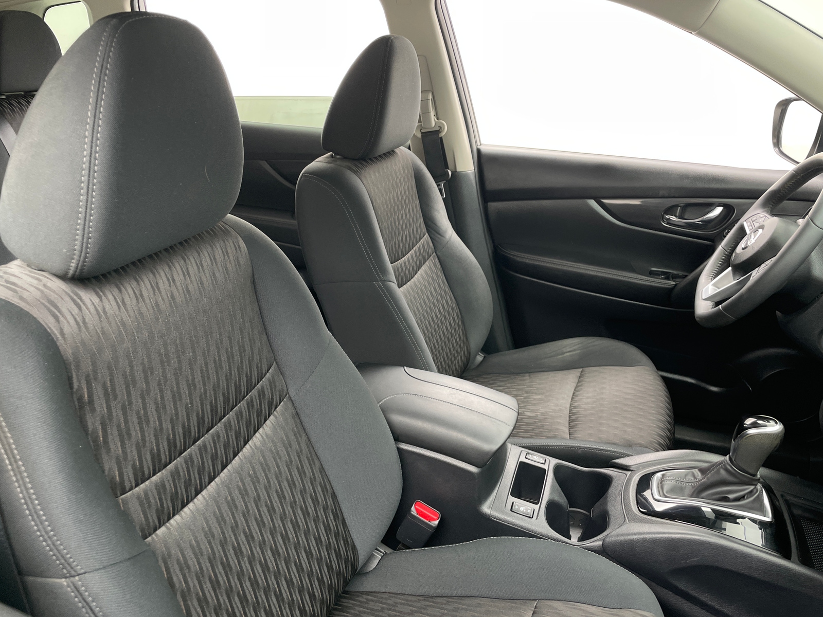 Thumbnail: 2017 Nissan Rogue - 2